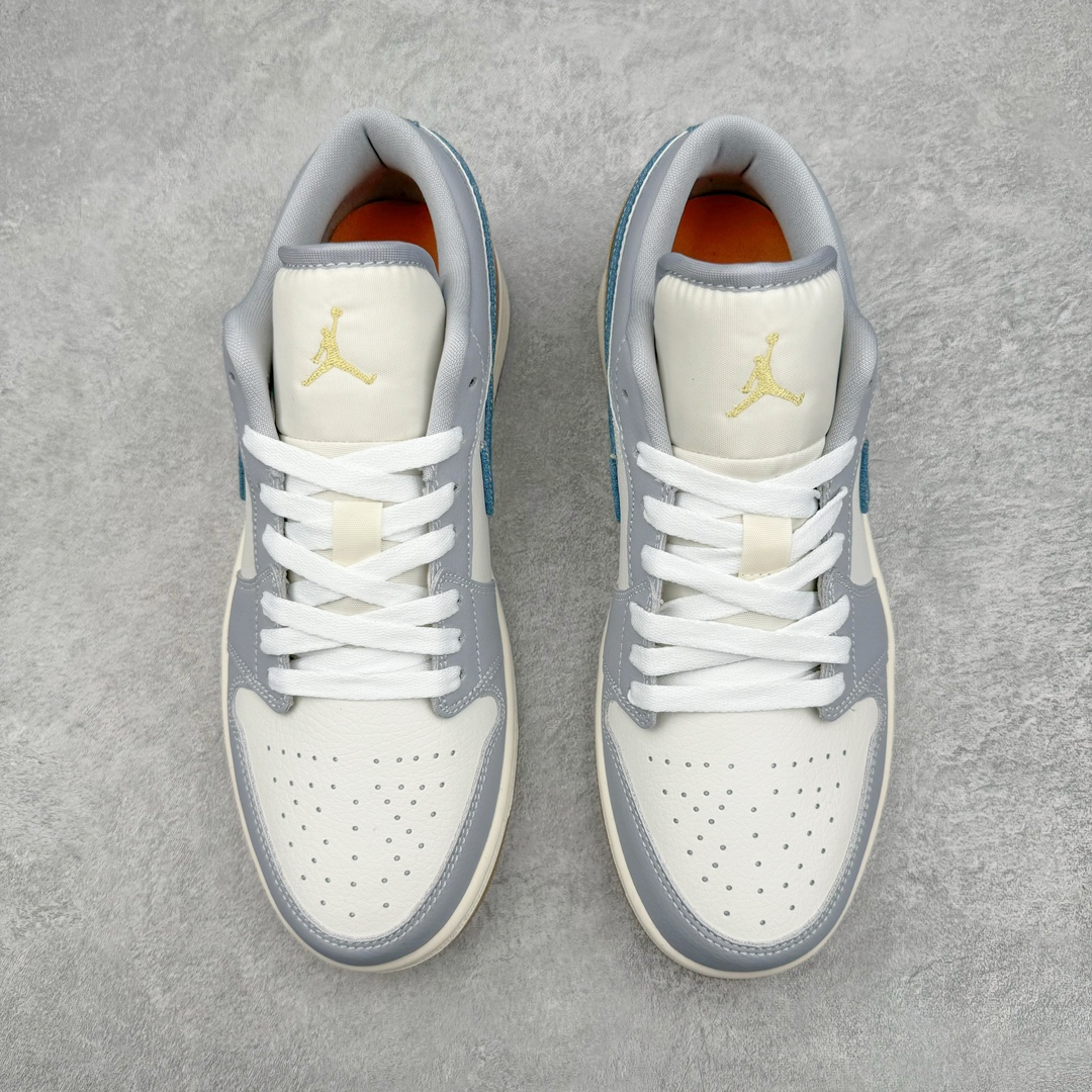 图片[2]-💰180 ＃K版 Air Jordan AJ1 Low 低帮 白蓝 FZ5046-041 全新流水线出品 DT版本唯一平替选择 市场第二梯队最强版 全部原鞋开发 原楦原纸板开发 全鞋电脑针车 原厂内置全掌气垫 原盒内在原标 唯一Zp原版鞋带绑法 免检产品 全新2022版型 全头层皮料 完美零毛边处理 原厂配置全掌气垫 价格定位良心 几十个配色陆续出货 SIZE：36 36.5 37.5 38 38.5 39 40 40.5 41 42 42.5 43 44 44.5 45 46 47.5 编码：yby2936050-运动鞋