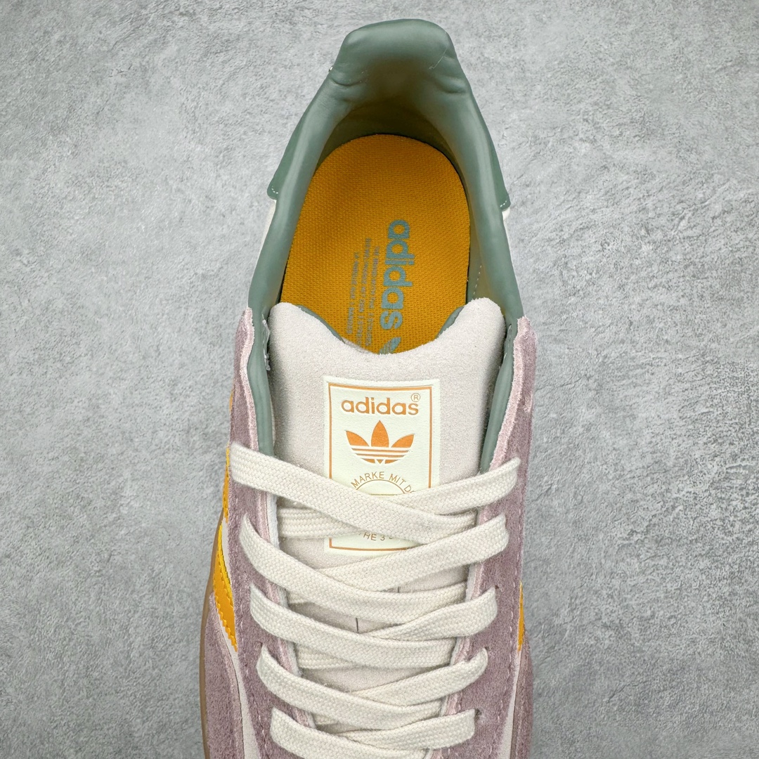 图片[5]-💰140 AD Gazelle Indoor Trainers 羚羊内训系列低帮复古百搭休闲运动德训风板鞋 ID1007 90年代经典的复刻版！自60年代以足球训练鞋面世以来,Gazelle就以其经典设计席卷全球。1991年版本的复刻,再造经典Gazelle。采用皮革打造,搭配浊色细节,让这款经典更加简约。尺码：36 36⅔ 37⅓ 38 38⅔ 39⅓ 40 40⅔ 41⅓ 42 42⅔ 43⅓ 44 45 编码：Bby2936010-运动鞋