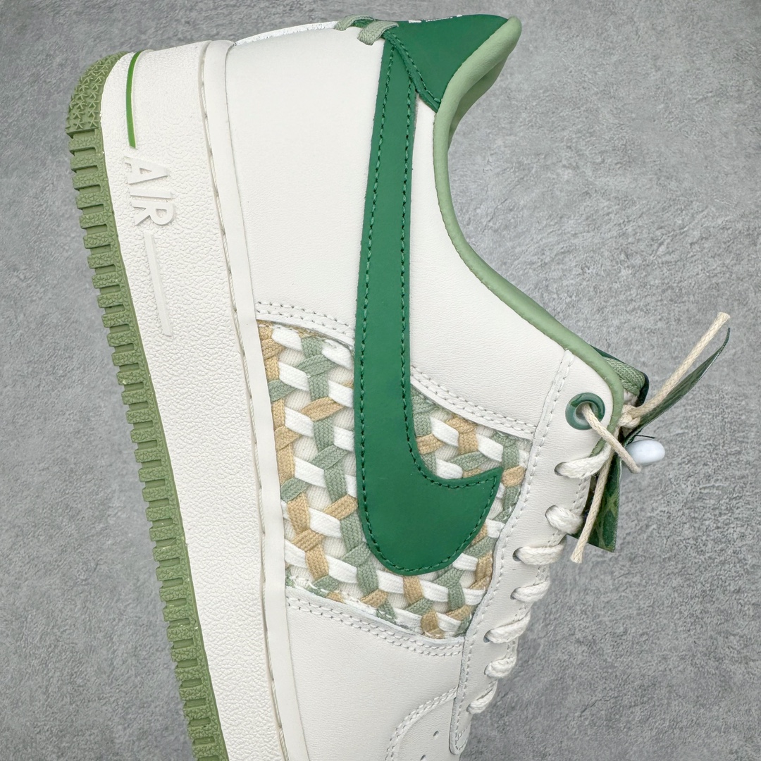 图片[6]-💰200 NK Air Force 1´07 Low 空军一号低帮百搭休闲运动板鞋 FN0369-100 柔软、弹性十足的缓震性能和出色的中底设计 横跨复古与现代的外型结合 造就出风靡全球三十多年的Force 1 直到今天还深受青睐 SIZE：36 36.5 37.5 38 38.5 39 40 40.5 41 42 42.5 43 44 44.5 45 编码：Tby2936070-运动鞋