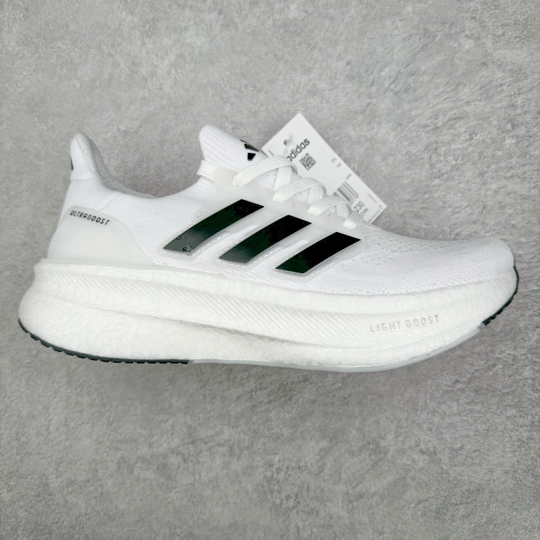 图片[3]-💰170 ＃X版 AD Ultra Boost Light UB10.0 系列低帮袜套式针织透气缓震休闲运动慢跑鞋 历经10年不断创新以科技重塑跑步推出全新超轻新科技跑鞋 力求为跑步添活力 搭载LIGHT BOOST中底的新鲜演绎 无论节奏快慢、距离长短 伴你活力畅跑 延续了该系列的设计语言 采用分区编织鞋面 鞋头处网眼孔洞更大 提升透气性 一体式鞋舌 避免运动中出现偏移 实现鞋脚一体性 鞋侧 TPU 材质 有效提供支撑性 镂空的设计 同时减轻整体重量 最明显的则是中底部分 不仅是厚度夸张 大家最熟悉的 Boost 材质终于迎来升级 减重 30% 带来更轻量化的上脚感受 SIZE：36 36.5 37 38 38.5 39 40 40.5 41 42 42.5 43 44 44.5 45 编码：by2936040-运动鞋