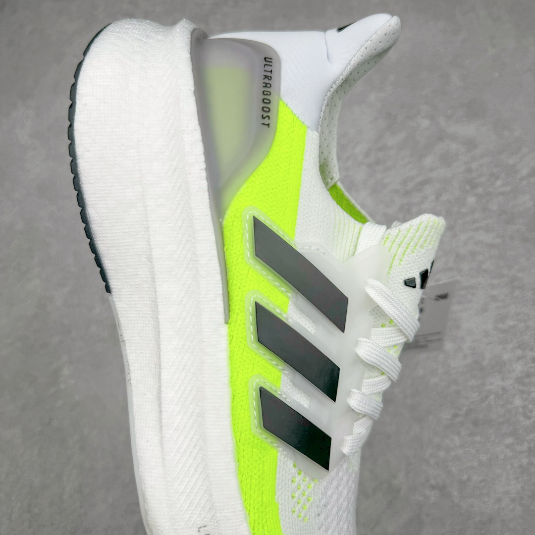 图片[6]-💰170 ＃X版 AD Ultra Boost Light UB10.0 系列低帮袜套式针织透气缓震休闲运动慢跑鞋 ID8887 历经10年不断创新以科技重塑跑步推出全新超轻新科技跑鞋 力求为跑步添活力 搭载LIGHT BOOST中底的新鲜演绎 无论节奏快慢、距离长短 伴你活力畅跑 延续了该系列的设计语言 采用分区编织鞋面 鞋头处网眼孔洞更大 提升透气性 一体式鞋舌 避免运动中出现偏移 实现鞋脚一体性 鞋侧 TPU 材质 有效提供支撑性 镂空的设计 同时减轻整体重量 最明显的则是中底部分 不仅是厚度夸张 大家最熟悉的 Boost 材质终于迎来升级 减重 30% 带来更轻量化的上脚感受 SIZE：36 36.5 37 38 38.5 39 40 40.5 41 42 42.5 43 44 44.5 45 编码：by2936040-运动鞋