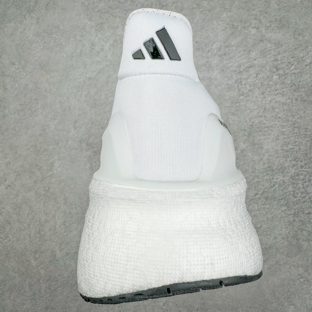 图片[8]-💰170 ＃X版 AD Ultra Boost Light UB10.0 系列低帮袜套式针织透气缓震休闲运动慢跑鞋 ID8886 历经10年不断创新以科技重塑跑步推出全新超轻新科技跑鞋 力求为跑步添活力 搭载LIGHT BOOST中底的新鲜演绎 无论节奏快慢、距离长短 伴你活力畅跑 延续了该系列的设计语言 采用分区编织鞋面 鞋头处网眼孔洞更大 提升透气性 一体式鞋舌 避免运动中出现偏移 实现鞋脚一体性 鞋侧 TPU 材质 有效提供支撑性 镂空的设计 同时减轻整体重量 最明显的则是中底部分 不仅是厚度夸张 大家最熟悉的 Boost 材质终于迎来升级 减重 30% 带来更轻量化的上脚感受 SIZE：36 36.5 37 38 38.5 39 40 40.5 41 42 42.5 43 44 44.5 45 编码：by2936040-运动鞋