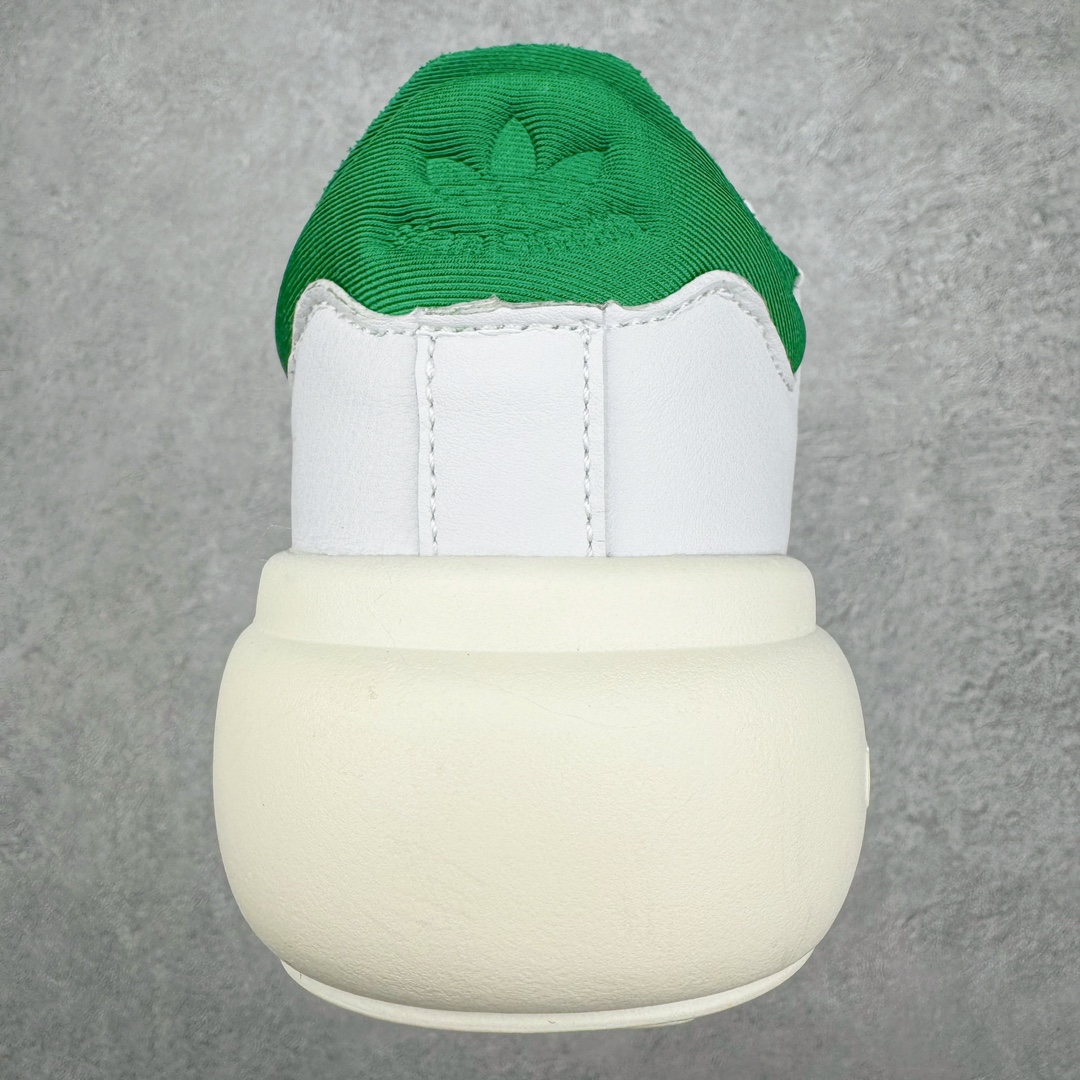 图片[8]-💰200 AD Originals Stan Smith PF\”White Green\”史密斯面包版系列低帮轻量松糕经典百搭复古休闲运动厚底板鞋“皮革白绿尾”ID2786 如果一定要说今年最火的鞋型，那么小编愿意将这一票投给「面包鞋」，毕竟无论是奢侈品大牌，还是国潮街头品牌都在纷纷推出专属于自家的「面包鞋型」。近期，Originals 也推出了一双全新「面包鞋」，不知道这次各位能给几分？此次全新鞋型选择 Originals 最经典的 Stan Smith 为蓝本进行创作，保留原始设计的同时，将鞋身所有部分都等比放大，看上去还有些俏皮可爱。鞋身同样以全皮革包裹，质感上绝对无需担心。细节方面也是一一保留，但却将原本鞋舌上的「人像」换为了三叶草 Logo，彰显品牌身份。中底更是进行了加厚加宽处理，相信真正上脚后增高、显瘦属性肯定会大大提升，更为适合小姐姐日常搭配。尺码：35 36 36⅔ 37⅓ 38 38⅔ 39⅓ 40 40⅔ 41⅓ 42 42⅔ 43⅓ 44 44⅔ 45 46 编码：Hby2936070-运动鞋