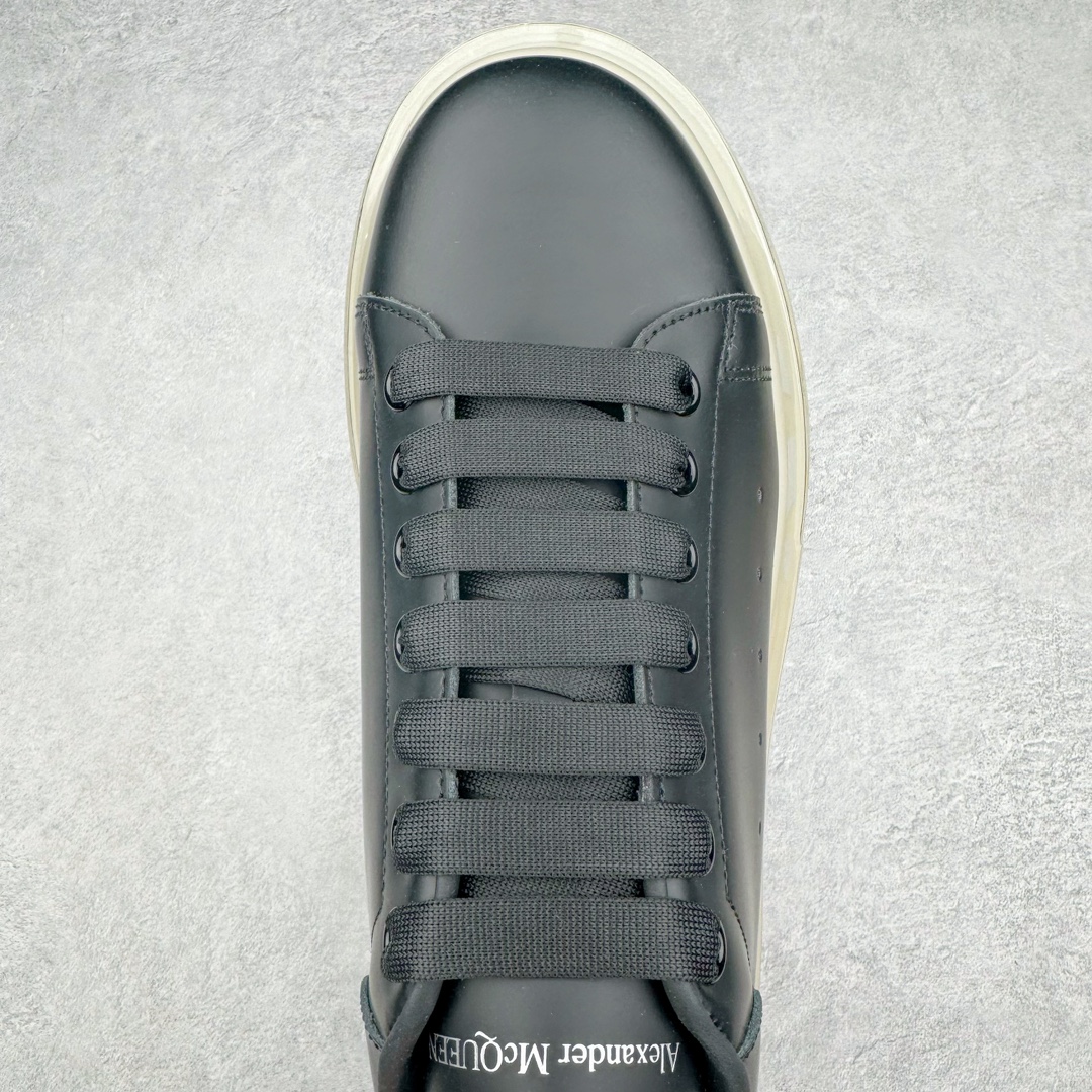 图片[4]-💰380 Alexander McQueen Air Cushion Sneaker 亚历山大·麦昆低帮时装厚底休闲气垫运动小白鞋 这款厚底运动休闲鞋又将掀起小白鞋之风 鞋底独立开模 PU+高透明橡胶真空气垫水晶底 设计上减轻重量又耐磨 气垫鞋底弹力又舒适 尺码：35-44 编码：Fby4936050-运动鞋