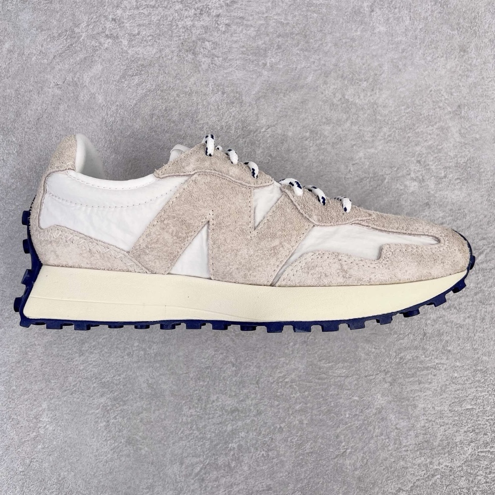 图片[6]-＃M纯原 New Balance NB327 新百伦系列复古休闲运动慢跑鞋 原厂细翻毛 原数据档案结合二次高弾MD材料打造原版鞋底 鞋面由原厂特殊定制材料纹路细腻 多道序QC把关品质完善 细节完美 以更纯粹的复古风格设计打造的全新造型 侧身还以解构设计 将 N 字标志以做旧压花样式呈现 样式别具新意 而麂皮、冲孔皮革的塑造 则呈现出高级怀旧气质 也让鞋款在奢华时装风格与运动氛围之间达到了平衡 尺码：36 37 37.5 38 38.5 39.5 40 40.5 41.5 42 42.5 43 44 44.5 45 45.5-选品中心