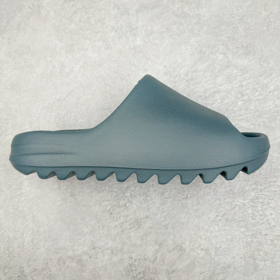 图片[4]-＃Lw纯原 YEEZY SLIDE 椰子拖鞋 同源公司EVA粒子环保塑料 原厂指令配方 弹性卡色均保持原鞋一致 匠心打造 采用原厂进口MD全套模具打造 全套原楦头 鞋口弧度大小 鞋面色泽质感同步原鞋 LOGO内侧钢印清晰工整 原厂定制原标 同比ZP 符合人体设计 独家开发至48.5码 尺码：36 37 38 39 40.5 42 43 44.5 46 47 48.5-选品中心