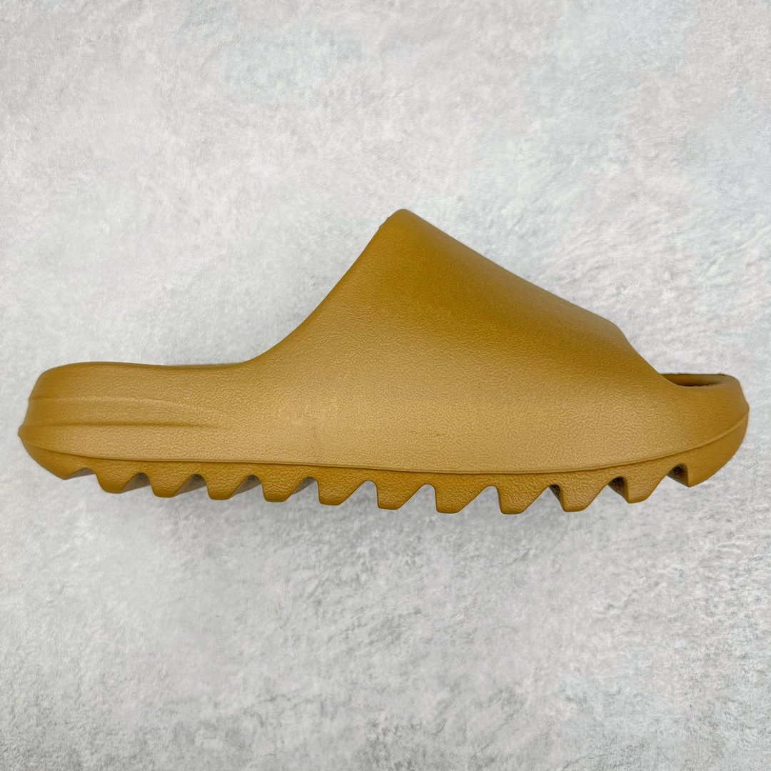 图片[7]-＃Lw纯原 YEEZY SLIDE 椰子拖鞋 同源公司EVA粒子环保塑料 原厂指令配方 弹性卡色均保持原鞋一致 匠心打造 采用原厂进口MD全套模具打造 全套原楦头 鞋口弧度大小 鞋面色泽质感同步原鞋 LOGO内侧钢印清晰工整 原厂定制原标 同比ZP 符合人体设计 独家开发至48.5码 尺码：36 37 38 39 40.5 42 43 44.5 46 47 48.5-选品中心