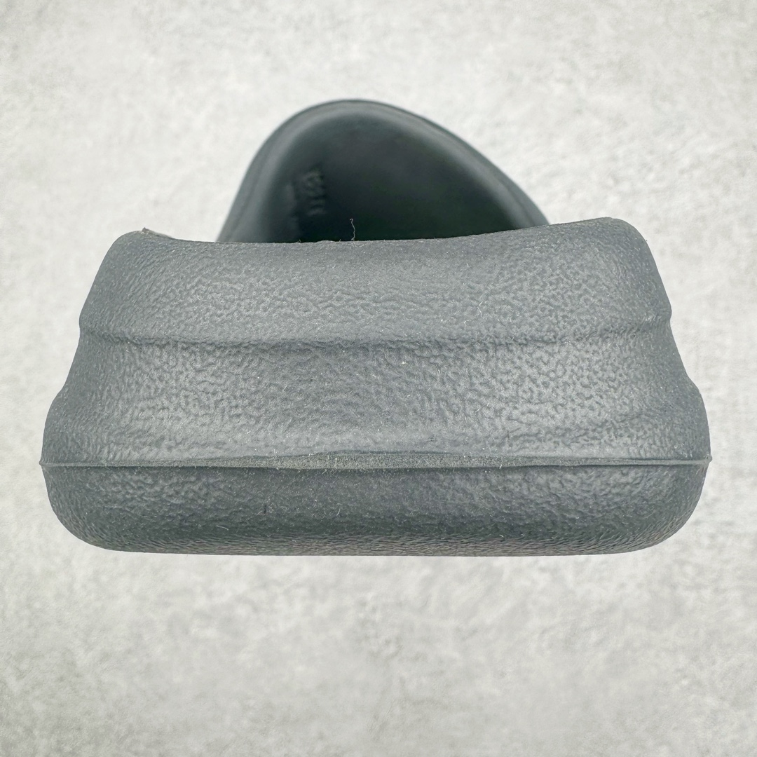 图片[8]-＃Lw纯原 YEEZY SLIDE 椰子拖鞋 同源公司EVA粒子环保塑料 原厂指令配方 弹性卡色均保持原鞋一致 匠心打造 采用原厂进口MD全套模具打造 全套原楦头 鞋口弧度大小 鞋面色泽质感同步原鞋 LOGO内侧钢印清晰工整 原厂定制原标 同比ZP 符合人体设计 独家开发至48.5码 尺码：36 37 38 39 40.5 42 43 44.5 46 47 48.5-选品中心