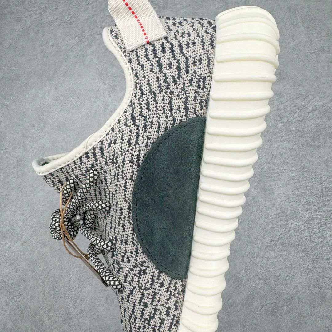 图片[7]-💰400 ＃Lw纯原 AD Yeezy 350 \”Turtle Dove\” 初代灰白 AQ4832 原厂再生高弹纱 艺超原厂鞋带 原厂Cost高斯环保线 百宏原厂后拉织带环 德国进口巴斯夫大底 原档案底模数据 区别市面一切版本 均不是一个档次 辰元原厂针织代工 细节还原度极高 大几率过验 独家外贸特供48.5 尺码 36 36.5 37 38 38.5 39 40 40.5 41 42 42.5 43 44 44.5 45 46 47 47.5 48.5 编码：by4936070-运动鞋