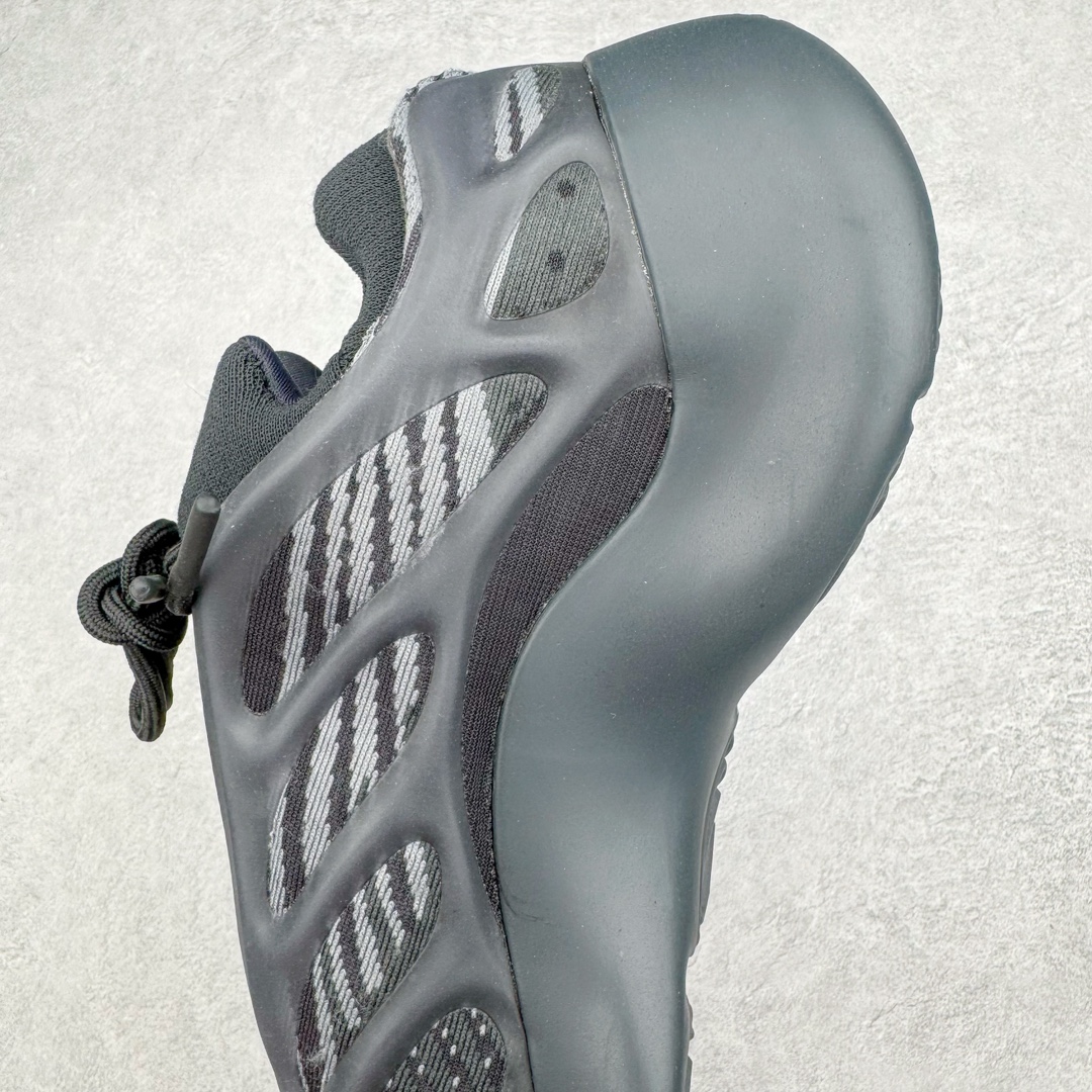 图片[7]-＃Lw纯原 yeezy 700V3 黑武士配色 H67799 全套原楦原纸版 打造灵魂正确版型 原厂贾卡原面 纹路与正品一致 高频进口夜光KPU完美组合原面 呈现炫丽星空夜光效果 此款非Boost爆米花科技 鞋底采用BOUNCE 全新缓震科技 脚感同样舒适 原厂RB鞋头材质 质感厚度与正品一致 完美贴合成型 正确原盒原标包装 匠心工艺 仅对原鞋 完美充正几率过验！尺码 36 36.5 40 40.5 41 42 42.5 43 44 44.5 45 46 46.5 47 48-选品中心