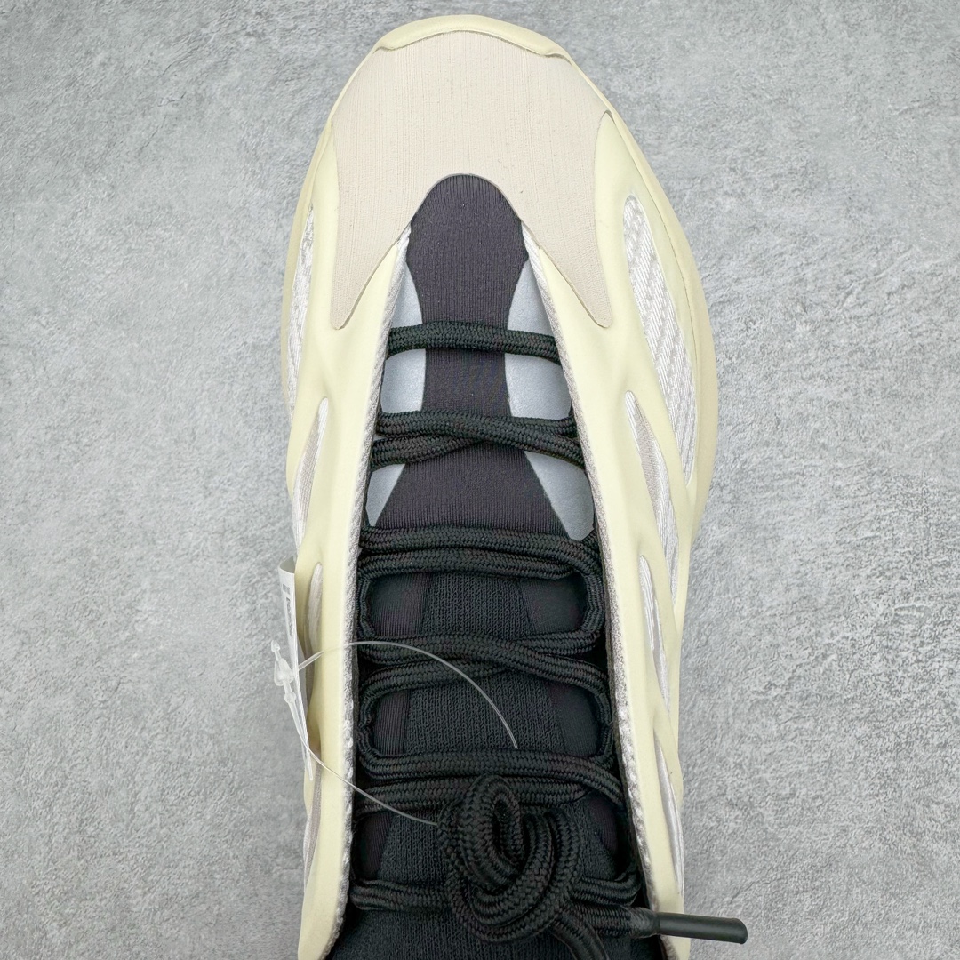 图片[4]-＃Lw纯原 yeezy 700V3 黑武士配色 H67799 全套原楦原纸版 打造灵魂正确版型 原厂贾卡原面 纹路与正品一致 高频进口夜光KPU完美组合原面 呈现炫丽星空夜光效果 此款非Boost爆米花科技 鞋底采用BOUNCE 全新缓震科技 脚感同样舒适 原厂RB鞋头材质 质感厚度与正品一致 完美贴合成型 正确原盒原标包装 匠心工艺 仅对原鞋 完美充正几率过验！尺码 36 36.5 40 40.5 41 42 42.5 43 44 44.5 45 46 46.5 47 48-选品中心