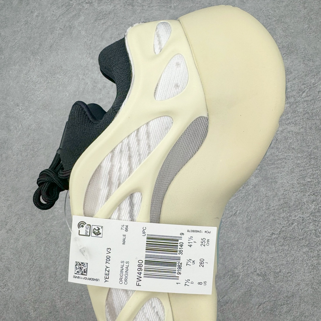 图片[7]-＃Lw纯原 yeezy 700V3 黑武士配色 H67799 全套原楦原纸版 打造灵魂正确版型 原厂贾卡原面 纹路与正品一致 高频进口夜光KPU完美组合原面 呈现炫丽星空夜光效果 此款非Boost爆米花科技 鞋底采用BOUNCE 全新缓震科技 脚感同样舒适 原厂RB鞋头材质 质感厚度与正品一致 完美贴合成型 正确原盒原标包装 匠心工艺 仅对原鞋 完美充正几率过验！尺码 36 36.5 40 40.5 41 42 42.5 43 44 44.5 45 46 46.5 47 48-选品中心