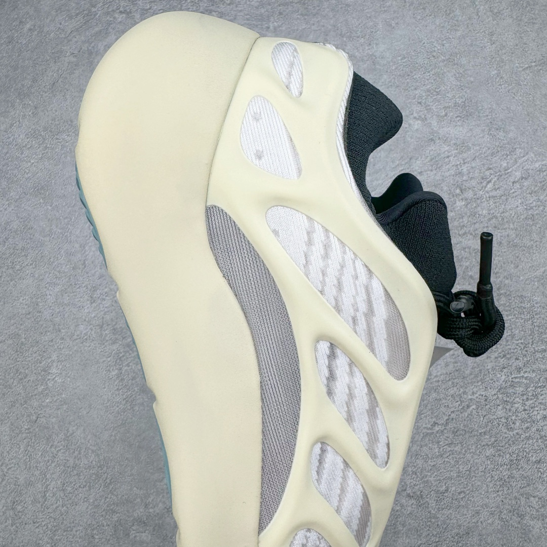 图片[6]-＃Lw纯原 yeezy 700V3 黑武士配色 H67799 全套原楦原纸版 打造灵魂正确版型 原厂贾卡原面 纹路与正品一致 高频进口夜光KPU完美组合原面 呈现炫丽星空夜光效果 此款非Boost爆米花科技 鞋底采用BOUNCE 全新缓震科技 脚感同样舒适 原厂RB鞋头材质 质感厚度与正品一致 完美贴合成型 正确原盒原标包装 匠心工艺 仅对原鞋 完美充正几率过验！尺码 36 36.5 40 40.5 41 42 42.5 43 44 44.5 45 46 46.5 47 48-选品中心