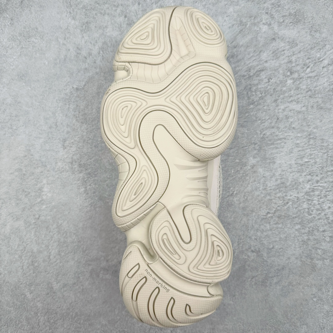 图片[9]-＃Lw纯原 Yeezy 500 Desert Rat 灰白色 DB2908 圈内高端卖家首选 完美零瑕疵 冲正绝不翻车 万邦原厂翻毛、甩纹牛皮 内置adiPRENE+减震科技 全鞋包括内里 机台针车间距调整与原版一致 原底模具开发 \\\”adiPRENE\\\”字样完美呈现 UV紫光下 鞋面、鞋垫反馈效果正确 原标测写 内外标、吊牌芯片卡 遵循原版 尺码：36 36.5 37 38 38.5 39 40 40.5 41 42 42.5 43 44 44.5 45 46 46.5 47 48-选品中心