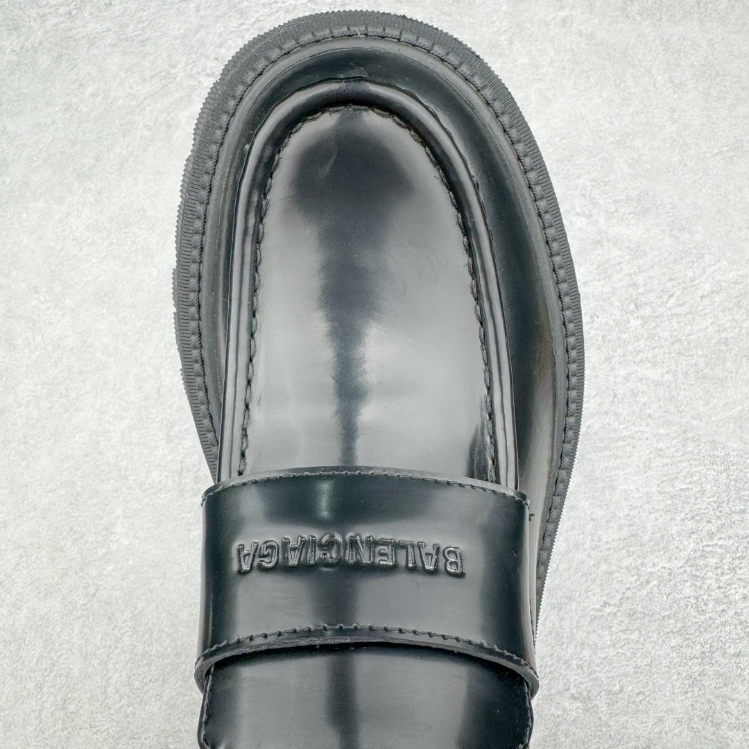 图片[4]-＃GD广顶 Balenciaga Trooper 巴黎世家时尚系带牛皮厚底德比鞋 象征着时尚的前沿 款式典雅而时尚 突显法式高雅气息 众多国内外一线潮流明星上脚加持 舒适鞋面 具有很好的延展性和透气性 外观设计鞋身运用简洁的黑色进行搭配 上脚颜值高 鞋跟耐磨性强 不易打滑 尺码：39-45（偏大一码）-选品中心