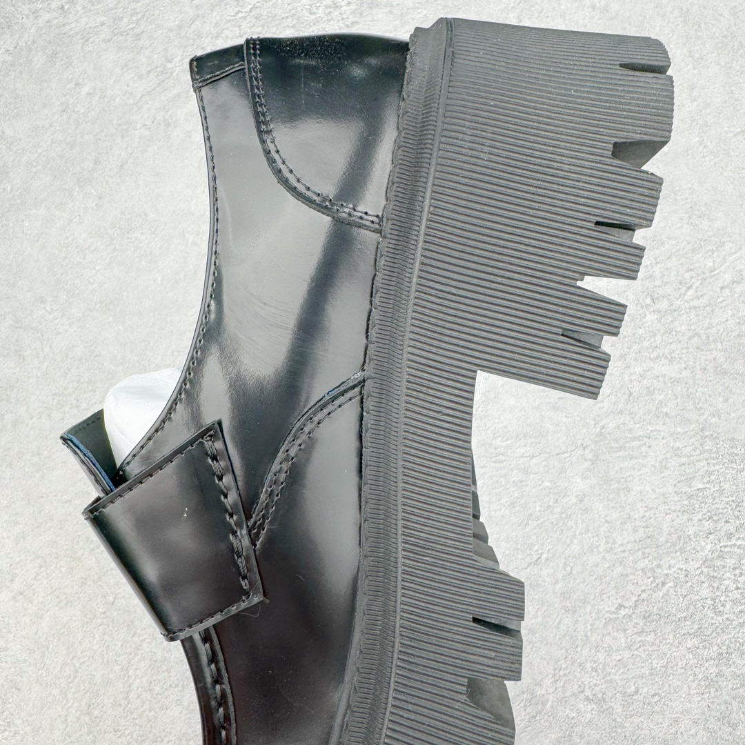 图片[7]-＃GD广顶 Balenciaga Trooper 巴黎世家时尚系带牛皮厚底德比鞋 象征着时尚的前沿 款式典雅而时尚 突显法式高雅气息 众多国内外一线潮流明星上脚加持 舒适鞋面 具有很好的延展性和透气性 外观设计鞋身运用简洁的黑色进行搭配 上脚颜值高 鞋跟耐磨性强 不易打滑 尺码：39-45（偏大一码）-选品中心