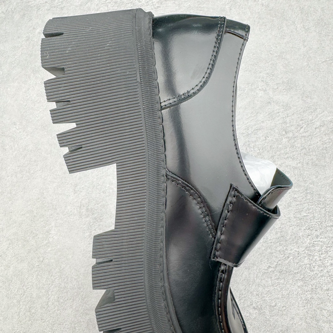 图片[6]-＃GD广顶 Balenciaga Trooper 巴黎世家时尚系带牛皮厚底德比鞋 象征着时尚的前沿 款式典雅而时尚 突显法式高雅气息 众多国内外一线潮流明星上脚加持 舒适鞋面 具有很好的延展性和透气性 外观设计鞋身运用简洁的黑色进行搭配 上脚颜值高 鞋跟耐磨性强 不易打滑 尺码：39-45（偏大一码）-选品中心