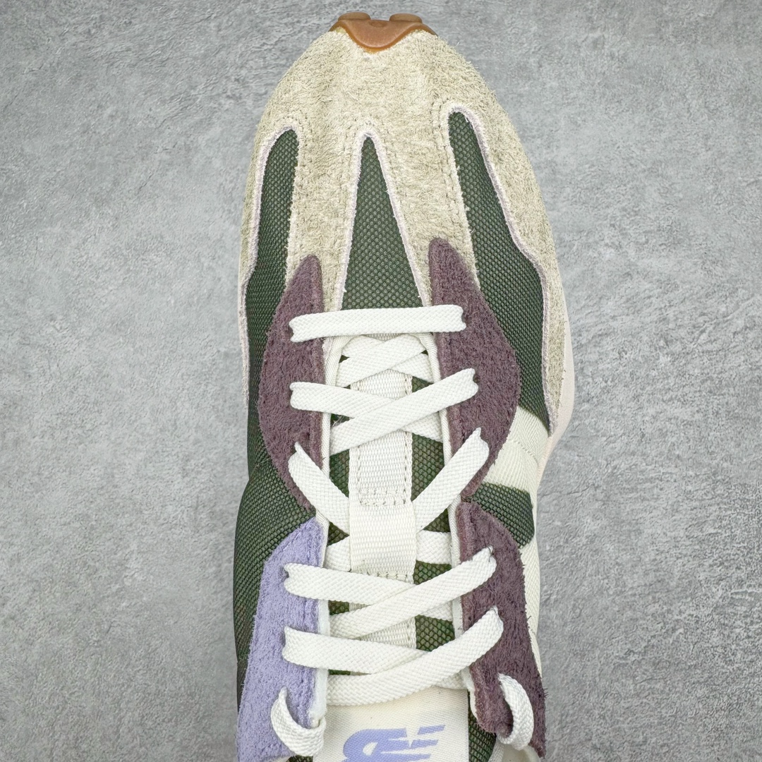 图片[4]-＃M纯原 New Balance NB327 新百伦系列复古休闲运动慢跑鞋 灰绿紫 WS327COB 原厂细翻毛 原数据档案结合二次高弾MD材料打造原版鞋底 鞋面由原厂特殊定制材料纹路细腻 多道序QC把关品质完善 细节完美 以更纯粹的复古风格设计打造的全新造型 侧身还以解构设计 将 N 字标志以做旧压花样式呈现 样式别具新意 而麂皮、冲孔皮革的塑造 则呈现出高级怀旧气质 也让鞋款在奢华时装风格与运动氛围之间达到了平衡 尺码：36 37 37.5 38 38.5 39.5 40 40.5 41.5 42 42.5 43 44 44.5 45 45.5-选品中心