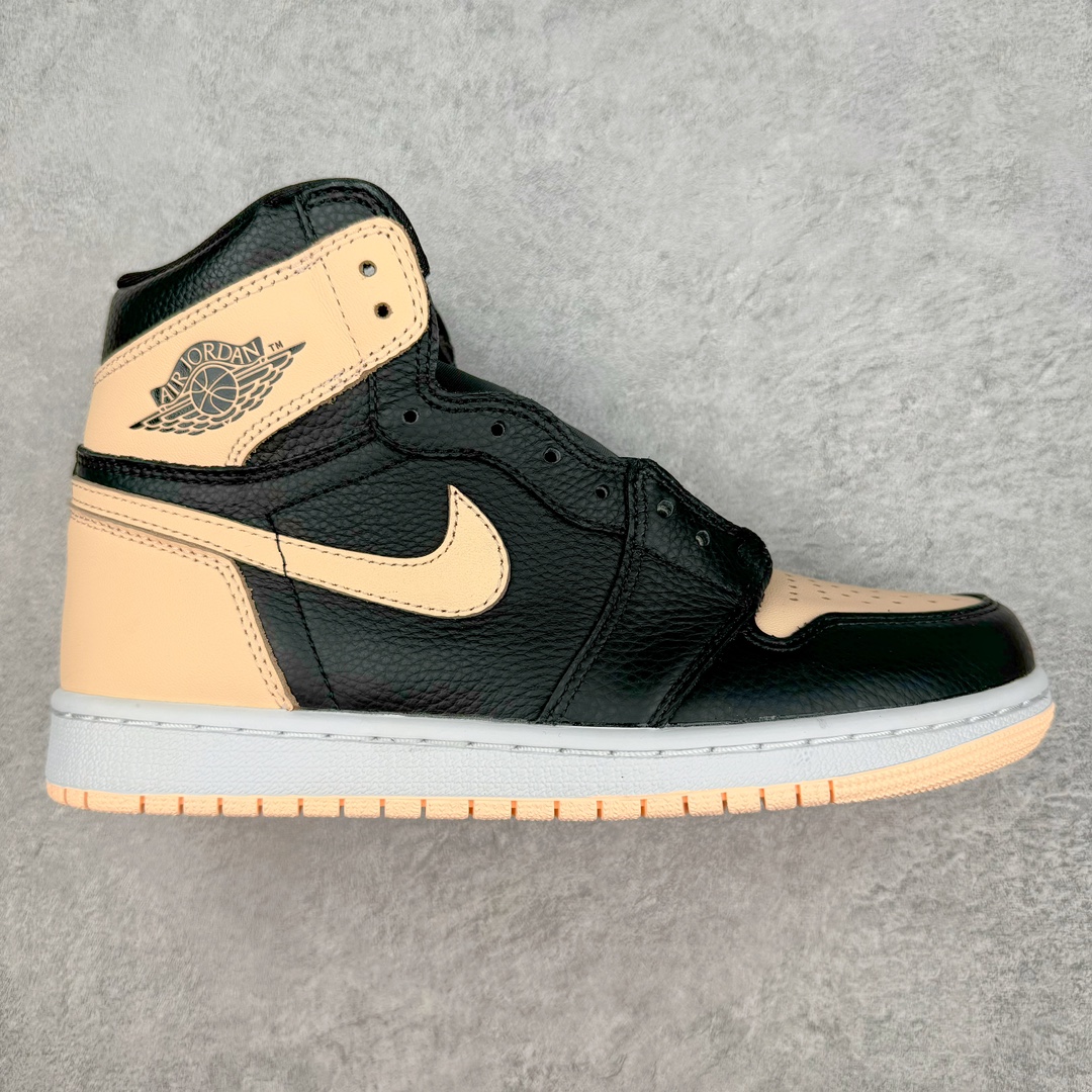 图片[3]-零售💰190 ＃莞产特价福利‼ Air Jordan AJ1 High 高帮全系列 工厂转型 亏本清仓 原盒原配 大厂出品 原厂楦头纸板数据开发 鞋型公整不松垮 采购头层皮料冲裁 高整洁度 上脚原汁原味的公司货既视感 原底独立模具 中底四线拉帮完美走线 原模大底咬花 尺码对应库存‼️ 编码：by1936090-运动鞋