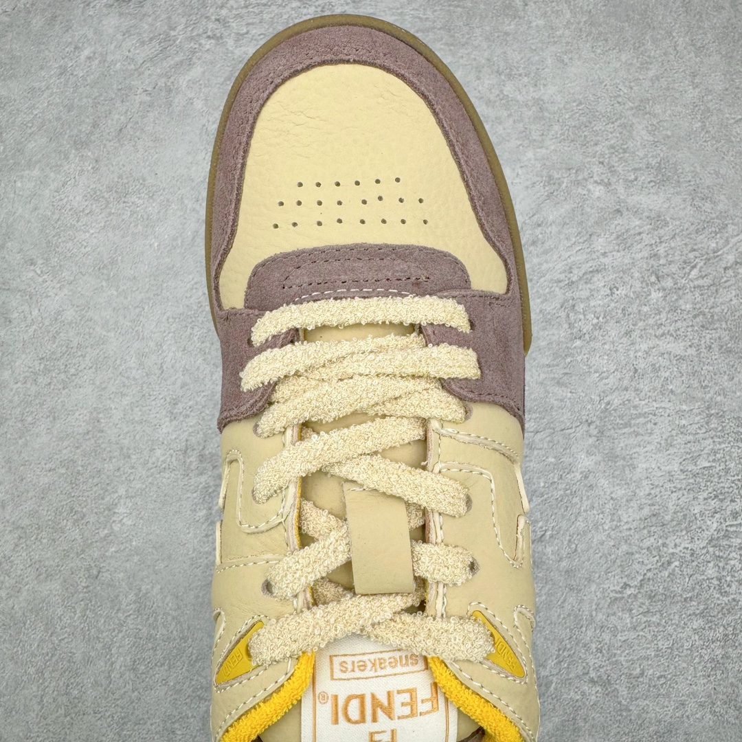 图片[4]-＃S版纯原 FENDI 芬迪 Match sneaters低帮运动鞋 独家定制 全身20几个细节点全部做到一致还原 吊打市面所有版本 独家原装套装配件官方同源 渠道原装订单 全套专柜包装物及配件#鞋底嵌入核心防伪芯片感应装置 FENDI芬迪match最新爆款情侣款运动鞋板鞋原版购入 高工艺无缝细空胶技术 贴楦误差0.05mm,鞋底采用固特异内外锁死工艺 最大限度弯折永不开胶 原鞋一致效果环保无味 鞋面采用麂皮和皮革拼接组合 logo内里采用毛巾绒里 上脚超级柔软 轻便 舒适搭配卫衣 尺码：35 36 37 38 39 40 41 42 43 44 45-选品中心