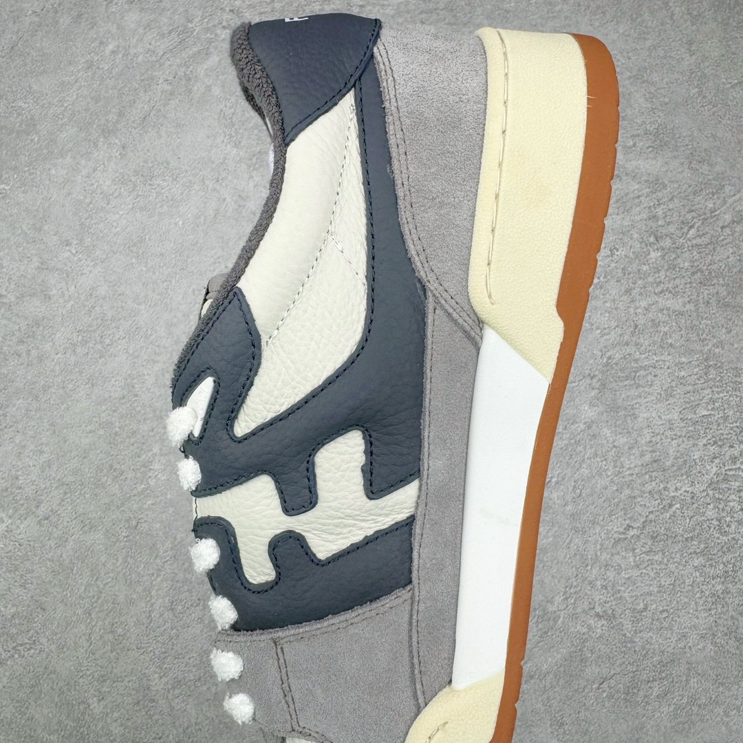 图片[7]-＃S版纯原 FENDI 芬迪 Match sneaters低帮运动鞋 独家定制 全身20几个细节点全部做到一致还原 吊打市面所有版本 独家原装套装配件官方同源 渠道原装订单 全套专柜包装物及配件#鞋底嵌入核心防伪芯片感应装置 FENDI芬迪match最新爆款情侣款运动鞋板鞋原版购入 高工艺无缝细空胶技术 贴楦误差0.05mm,鞋底采用固特异内外锁死工艺 最大限度弯折永不开胶 原鞋一致效果环保无味 鞋面采用麂皮和皮革拼接组合 logo内里采用毛巾绒里 上脚超级柔软 轻便 舒适搭配卫衣 尺码：35 36 37 38 39 40 41 42 43 44 45-选品中心