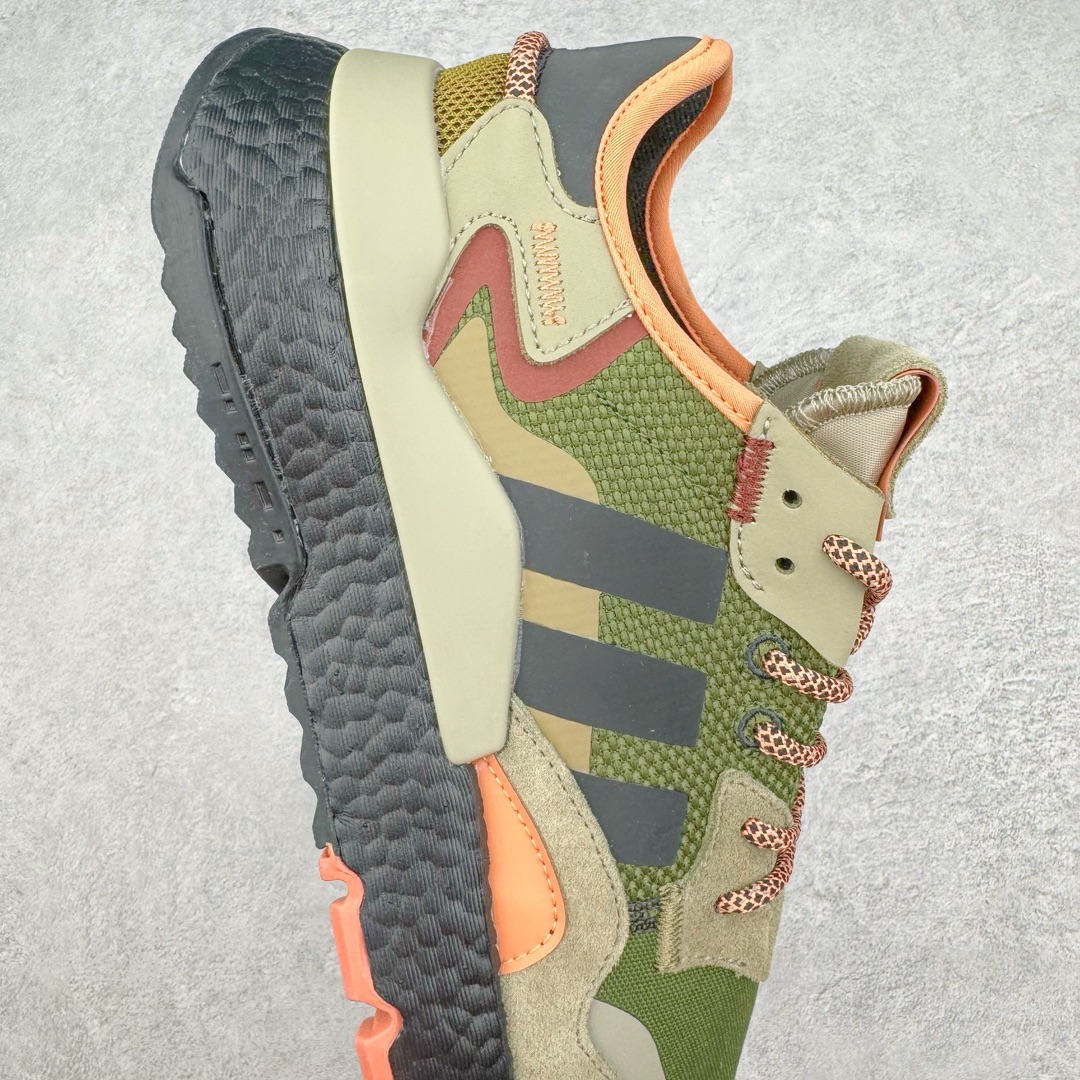 图片[6]-＃纯原福利 AD originals Nite Jogger Pride 夜行者减震耐磨低帮反光复古休闲百搭运动跑鞋 原厂材料 原厂大底 原装工艺 原鞋一致 记忆海绵 鞋眼使用原鞋一致电绣加针车工艺 后跟全部一致采用原鞋工艺 四针六线进口机 区别市面三针五线 头层皮打造 原厂流水标 3D喷漆 瞄漆 私家独模 网布搭配麂皮拼接打造鞋面 极具复古风格鞋头及鞋跟点缀3M反光设计 极为亮眼中底采用全掌Boost科技 厚度相当可观 脚感极佳 尺码：36 36⅔ 37⅓ 38 38⅔ 39⅓ 40 40⅔ 41⅓ 42 42⅔ 43⅓ 44 45-选品中心