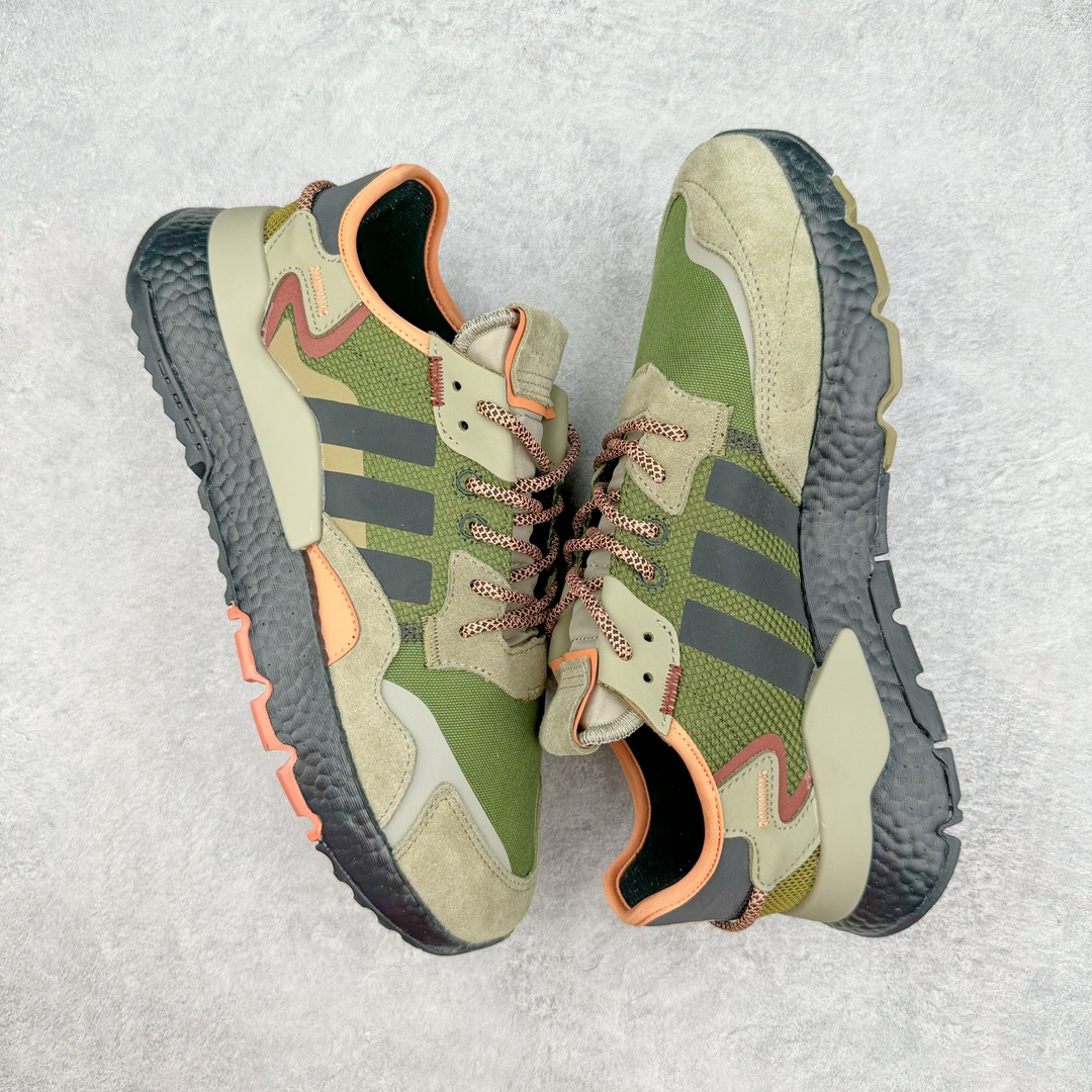 图片[3]-＃纯原福利 AD originals Nite Jogger Pride 夜行者减震耐磨低帮反光复古休闲百搭运动跑鞋 原厂材料 原厂大底 原装工艺 原鞋一致 记忆海绵 鞋眼使用原鞋一致电绣加针车工艺 后跟全部一致采用原鞋工艺 四针六线进口机 区别市面三针五线 头层皮打造 原厂流水标 3D喷漆 瞄漆 私家独模 网布搭配麂皮拼接打造鞋面 极具复古风格鞋头及鞋跟点缀3M反光设计 极为亮眼中底采用全掌Boost科技 厚度相当可观 脚感极佳 尺码：36 36⅔ 37⅓ 38 38⅔ 39⅓ 40 40⅔ 41⅓ 42 42⅔ 43⅓ 44 45-选品中心