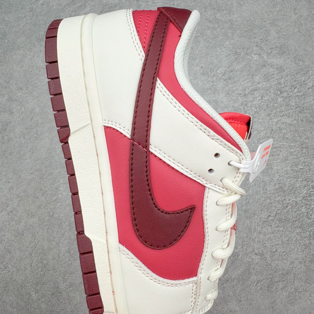 图片[6]-＃SS史诗 NK Dunk Low 潮流时尚舒适防滑耐磨低帮板鞋 全网最全Dunk系列配色 实力大厂出品 新配色陆续开发 利润个位数只为口碑 超强性价比 全套原纸板楦头开发 确保原汁原味 完美呈现DUNK版型 一比一鞋头弧度高度鞋身弧度 此版本只针对中端市场 皮料材质有所更替 其他数据细节工艺流程均保持一致 绝不口嗨 细节品控鞋型随意对比 独家私模官方第六代原厂航空铝磨具打磨大底 鞋头坡度极致还原 无解鞋型 原盒原配 圈内天花板工艺 原厂玻璃冲刀 超高清洁度 全鞋零毛边皮料切割 原厂中底布点胶 中底布拉帮走线遵循公司 尺码：36 36.5 37.5 38 38.5 39 40 40.5 41 42 42.5 43 44 44.5 45 46-选品中心