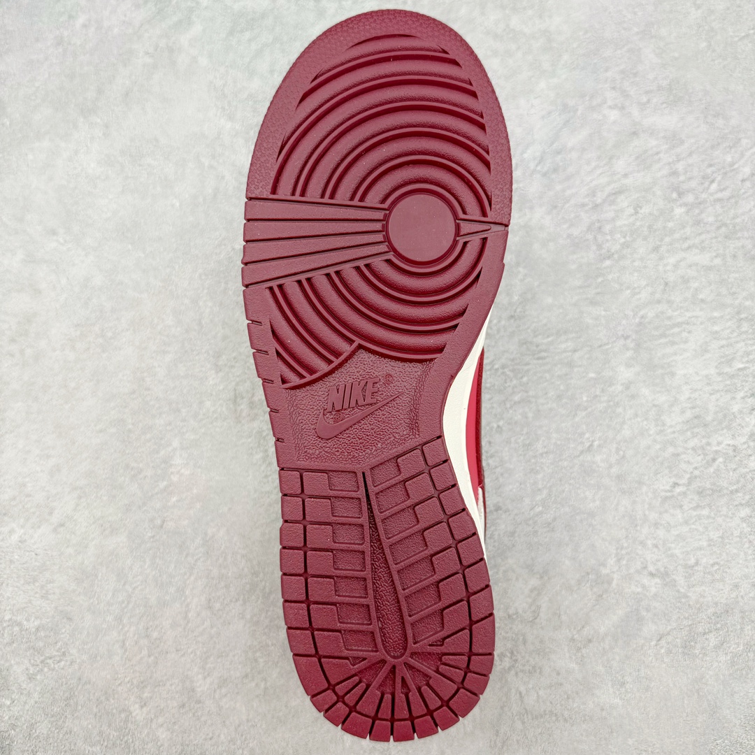 图片[9]-＃SS史诗 NK Dunk Low 潮流时尚舒适防滑耐磨低帮板鞋 全网最全Dunk系列配色 实力大厂出品 新配色陆续开发 利润个位数只为口碑 超强性价比 全套原纸板楦头开发 确保原汁原味 完美呈现DUNK版型 一比一鞋头弧度高度鞋身弧度 此版本只针对中端市场 皮料材质有所更替 其他数据细节工艺流程均保持一致 绝不口嗨 细节品控鞋型随意对比 独家私模官方第六代原厂航空铝磨具打磨大底 鞋头坡度极致还原 无解鞋型 原盒原配 圈内天花板工艺 原厂玻璃冲刀 超高清洁度 全鞋零毛边皮料切割 原厂中底布点胶 中底布拉帮走线遵循公司 尺码：36 36.5 37.5 38 38.5 39 40 40.5 41 42 42.5 43 44 44.5 45 46-选品中心