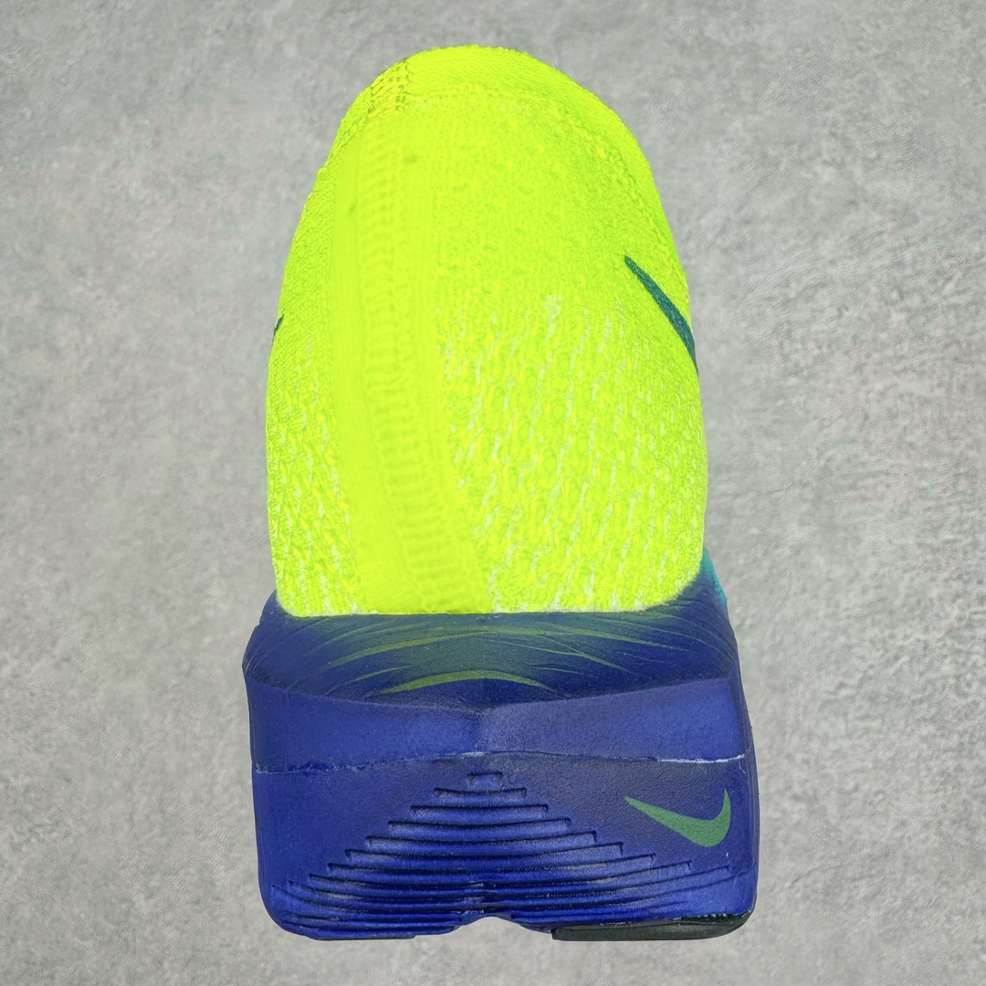 ＃纯原福利‼️
💰150 合作私
NK Zoom VaporFly Next 3% 编织飞线马拉松三代超级休运动跑鞋 泰光zp订单 真碳加持 保留了NK Systeml的突破性产品科技 且在这个基础上搭载了NK Flyknit鞋面 让这双为比赛竞速而打造的战靴更加轻盈、透气突破性的Zoom X泡棉带来NK跑步至今为止最为出色的能量回馈 
Size 详情看库存！

