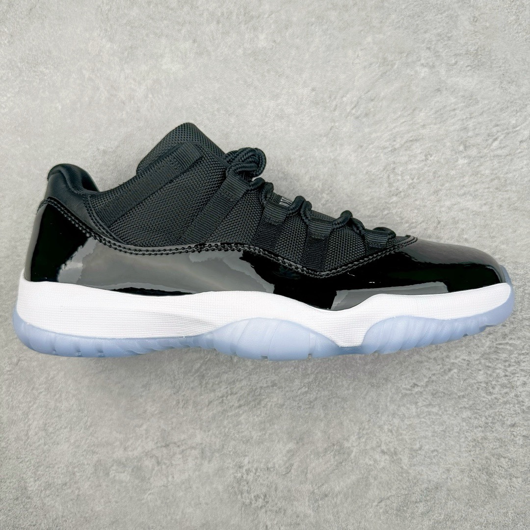 图片[3]-＃KZ神版 Air Jordan AJ11 Retro Low 低帮系列 市场中端王者 耗时半年巨作 全套原纸板楦头开发 确保原汁原味 完美呈现11代版型 此版本只针对中端市场 皮料材质有所更替 其他数据细节工艺流程均保持一致绝不口嗨 细节品控鞋型随意秒杀市面3XX 原楦原档案数据开模打造 原厂中底拉帮钢印 原厂进口漆皮 防冻不开裂 原装鞋撑 水晶大底正确色度色泽 原楦原数据刺绣 原厂车缝走线及对位 毫厘不差 飞人logo采用原数据电脑刺绣 原装正品碳纤维真实碳板 增强抗扭 原内标 原盒标 正确官方原盒 防氧化水晶外底 原厂配套全掌solo气垫 进口港宝加持 后跟自然饱满 全鞋荧光划线卡点 追求极致完美 每一双都是工艺品 多重QC质检 超越公司货的品控标准 实实在在的免检产品 尺码：36 36.5 37.5 38 38.5 39 40 40.5 41 42 42.5 43 44 44.5 45 46 47.5-选品中心