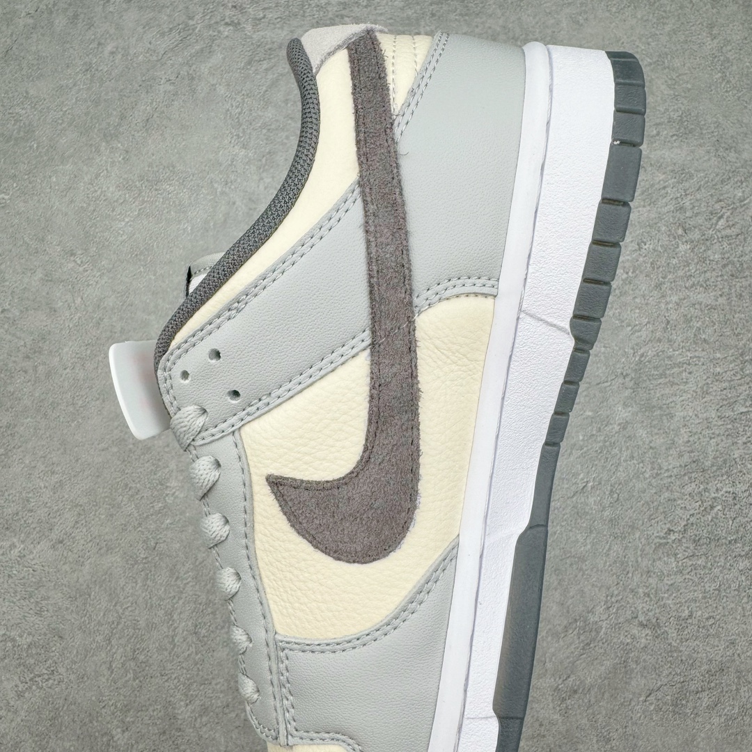 图片[7]-＃SS史诗 NK Dunk Low 潮流时尚舒适防滑耐磨低帮板鞋 全网最全Dunk系列配色 实力大厂出品 新配色陆续开发 利润个位数只为口碑 超强性价比 全套原纸板楦头开发 确保原汁原味 完美呈现DUNK版型 一比一鞋头弧度高度鞋身弧度 此版本只针对中端市场 皮料材质有所更替 其他数据细节工艺流程均保持一致 绝不口嗨 细节品控鞋型随意对比 独家私模官方第六代原厂航空铝磨具打磨大底 鞋头坡度极致还原 无解鞋型 原盒原配 圈内天花板工艺 原厂玻璃冲刀 超高清洁度 全鞋零毛边皮料切割 原厂中底布点胶 中底布拉帮走线遵循公司 尺码：36 36.5 37.5 38 38.5 39 40 40.5 41 42 42.5 43 44 44.5 45 46-选品中心