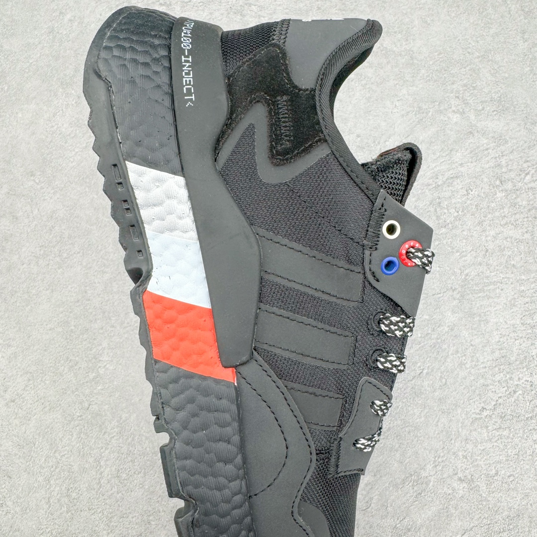 图片[6]-＃纯原福利 AD originals Nite Jogger Pride 夜行者减震耐磨低帮反光复古休闲百搭运动跑鞋 原厂材料 原厂大底 原装工艺 原鞋一致 记忆海绵 鞋眼使用原鞋一致电绣加针车工艺 后跟全部一致采用原鞋工艺 四针六线进口机 区别市面三针五线 头层皮打造 原厂流水标 3D喷漆 瞄漆 私家独模 网布搭配麂皮拼接打造鞋面 极具复古风格鞋头及鞋跟点缀3M反光设计 极为亮眼中底采用全掌Boost科技 厚度相当可观 脚感极佳 尺码：36 36⅔ 37⅓ 38 38⅔ 39⅓ 40 40⅔ 41⅓ 42 42⅔ 43⅓ 44 45-选品中心