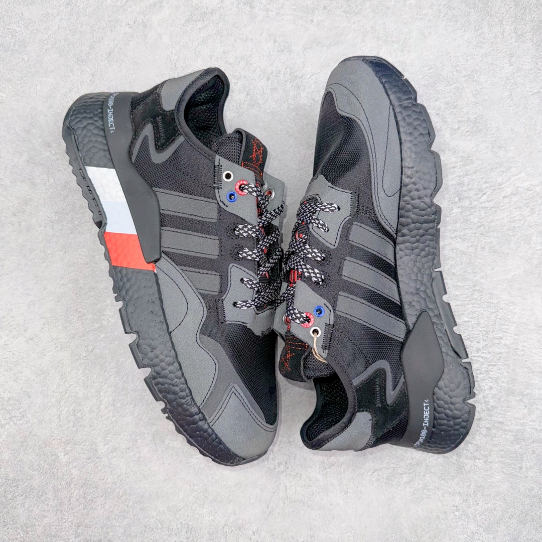 图片[3]-＃纯原福利 AD originals Nite Jogger Pride 夜行者减震耐磨低帮反光复古休闲百搭运动跑鞋 原厂材料 原厂大底 原装工艺 原鞋一致 记忆海绵 鞋眼使用原鞋一致电绣加针车工艺 后跟全部一致采用原鞋工艺 四针六线进口机 区别市面三针五线 头层皮打造 原厂流水标 3D喷漆 瞄漆 私家独模 网布搭配麂皮拼接打造鞋面 极具复古风格鞋头及鞋跟点缀3M反光设计 极为亮眼中底采用全掌Boost科技 厚度相当可观 脚感极佳 尺码：36 36⅔ 37⅓ 38 38⅔ 39⅓ 40 40⅔ 41⅓ 42 42⅔ 43⅓ 44 45-选品中心