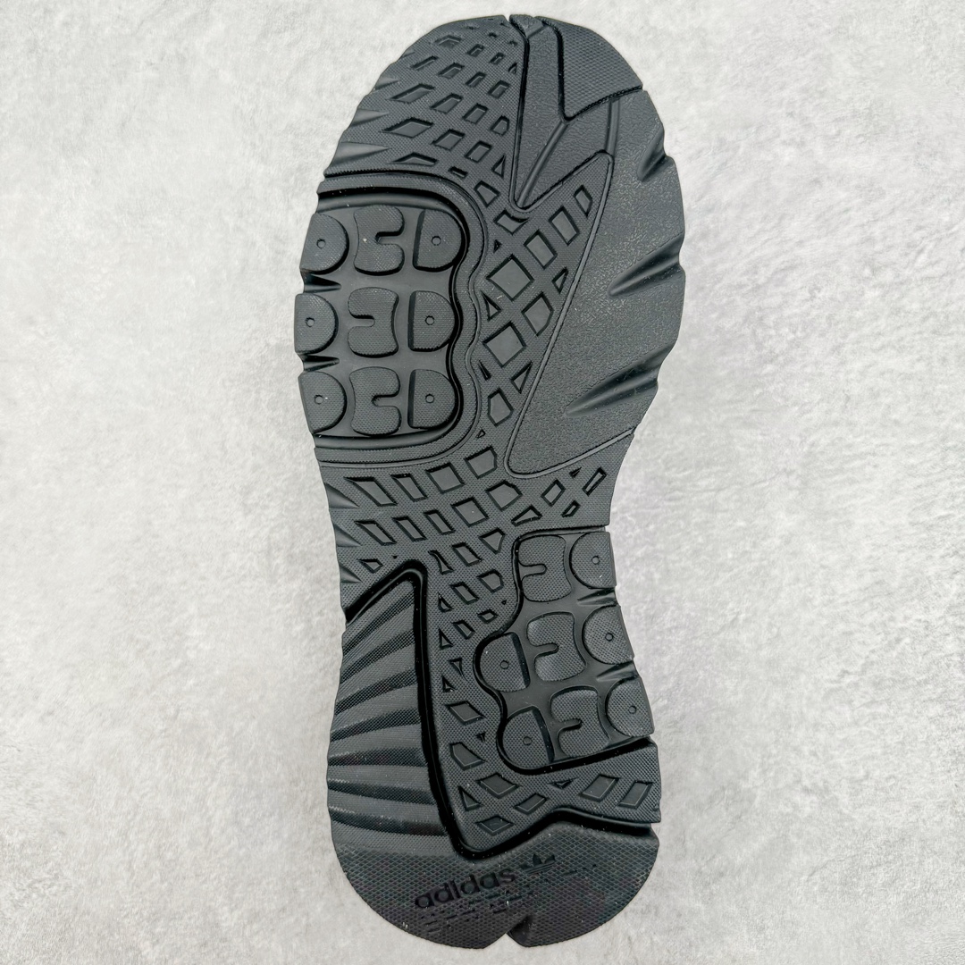 图片[9]-＃纯原福利 AD originals Nite Jogger Pride 夜行者减震耐磨低帮反光复古休闲百搭运动跑鞋 原厂材料 原厂大底 原装工艺 原鞋一致 记忆海绵 鞋眼使用原鞋一致电绣加针车工艺 后跟全部一致采用原鞋工艺 四针六线进口机 区别市面三针五线 头层皮打造 原厂流水标 3D喷漆 瞄漆 私家独模 网布搭配麂皮拼接打造鞋面 极具复古风格鞋头及鞋跟点缀3M反光设计 极为亮眼中底采用全掌Boost科技 厚度相当可观 脚感极佳 尺码：36 36⅔ 37⅓ 38 38⅔ 39⅓ 40 40⅔ 41⅓ 42 42⅔ 43⅓ 44 45-选品中心