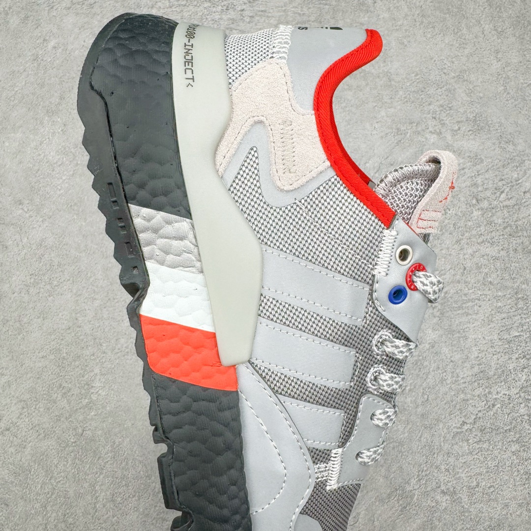 图片[6]-＃纯原福利 AD originals Nite Jogger Pride 夜行者减震耐磨低帮反光复古休闲百搭运动跑鞋 原厂材料 原厂大底 原装工艺 原鞋一致 记忆海绵 鞋眼使用原鞋一致电绣加针车工艺 后跟全部一致采用原鞋工艺 四针六线进口机 区别市面三针五线 头层皮打造 原厂流水标 3D喷漆 瞄漆 私家独模 网布搭配麂皮拼接打造鞋面 极具复古风格鞋头及鞋跟点缀3M反光设计 极为亮眼中底采用全掌Boost科技 厚度相当可观 脚感极佳 尺码：36 36⅔ 37⅓ 38 38⅔ 39⅓ 40 40⅔ 41⅓ 42 42⅔ 43⅓ 44 45-选品中心