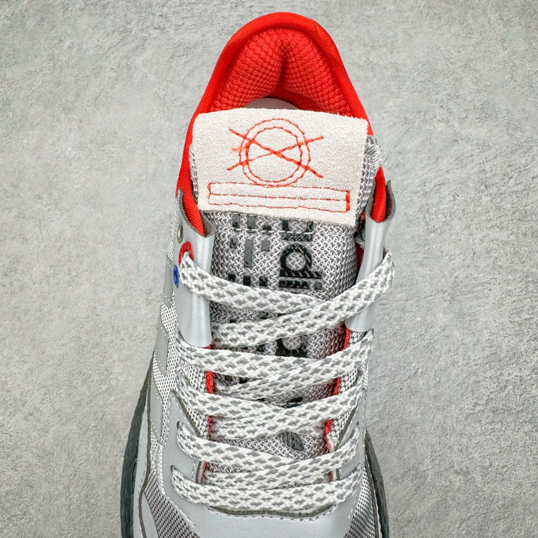 图片[5]-＃纯原福利 AD originals Nite Jogger Pride 夜行者减震耐磨低帮反光复古休闲百搭运动跑鞋 原厂材料 原厂大底 原装工艺 原鞋一致 记忆海绵 鞋眼使用原鞋一致电绣加针车工艺 后跟全部一致采用原鞋工艺 四针六线进口机 区别市面三针五线 头层皮打造 原厂流水标 3D喷漆 瞄漆 私家独模 网布搭配麂皮拼接打造鞋面 极具复古风格鞋头及鞋跟点缀3M反光设计 极为亮眼中底采用全掌Boost科技 厚度相当可观 脚感极佳 尺码：36 36⅔ 37⅓ 38 38⅔ 39⅓ 40 40⅔ 41⅓ 42 42⅔ 43⅓ 44 45-选品中心