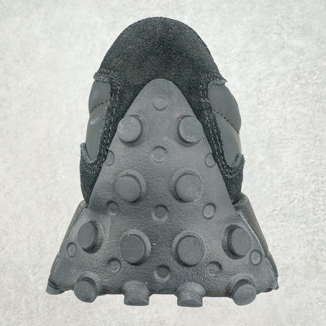 图片[8]-＃福利特价 New Balance MS327 NB新百伦系列复古休闲运动慢跑鞋 以更纯粹的复古风格设计打造的全新造型 侧身还以解构设计 将 N 字标志以做旧压花样式呈现 样式别具新意 而麂皮、冲孔皮革的塑造 则呈现出高级怀旧气质 也让鞋款在奢华时装风格与运动氛围之间达到了平衡 鞋身采用尼龙及猪巴革麂皮物料拼接构成 中底高弹PU材质及满丁防滑橡胶外底 尺码：36 37 37.5 38 38.5 39.5 40 40.5 41.5 42 42.5 43 44 45-选品中心