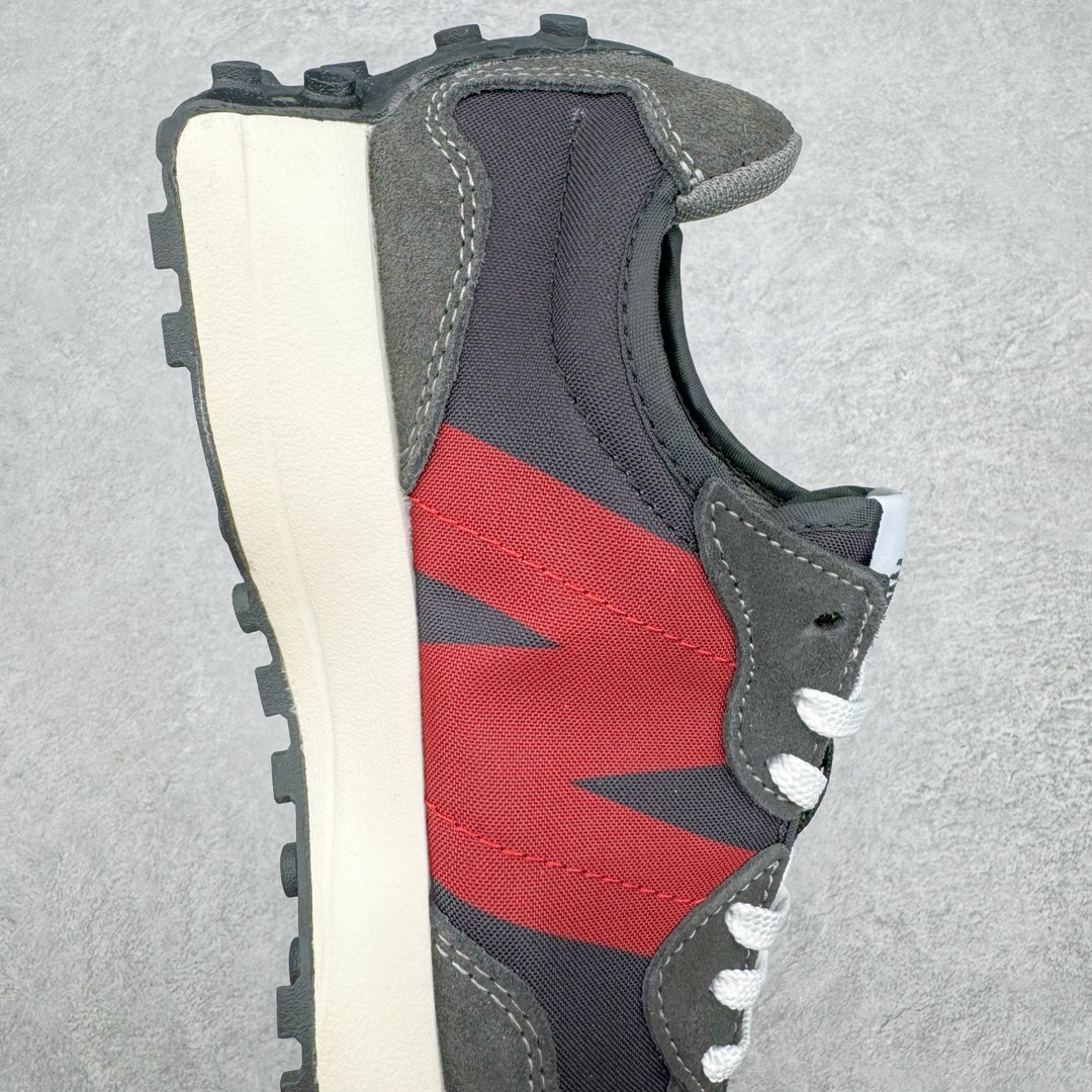 图片[6]-＃福利特价 New Balance MS327 NB新百伦系列复古休闲运动慢跑鞋 以更纯粹的复古风格设计打造的全新造型 侧身还以解构设计 将 N 字标志以做旧压花样式呈现 样式别具新意 而麂皮、冲孔皮革的塑造 则呈现出高级怀旧气质 也让鞋款在奢华时装风格与运动氛围之间达到了平衡 鞋身采用尼龙及猪巴革麂皮物料拼接构成 中底高弹PU材质及满丁防滑橡胶外底 尺码：36 37 37.5 38 38.5 39.5 40 40.5 41.5 42 42.5 43 44 45-选品中心