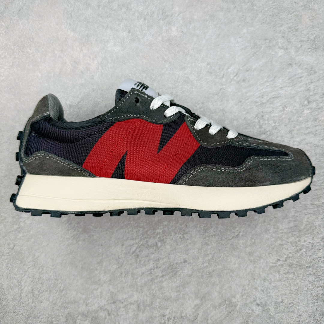 ＃福利特价 New Balance MS327 NB新百伦系列复古休闲运动慢跑鞋 以更纯粹的复古风格设计打造的全新造型 侧身还以解构设计 将 N 字标志以做旧压花样式呈现 样式别具新意 而麂皮、冲孔皮革的塑造 则呈现出高级怀旧气质 也让鞋款在奢华时装风格与运动氛围之间达到了平衡 鞋身采用尼龙及猪巴革麂皮物料拼接构成 中底高弹PU材质及满丁防滑橡胶外底 尺码：36 37 37.5 38 38.5 39.5 40 40.5 41.5 42 42.5 43 44 45-选品中心