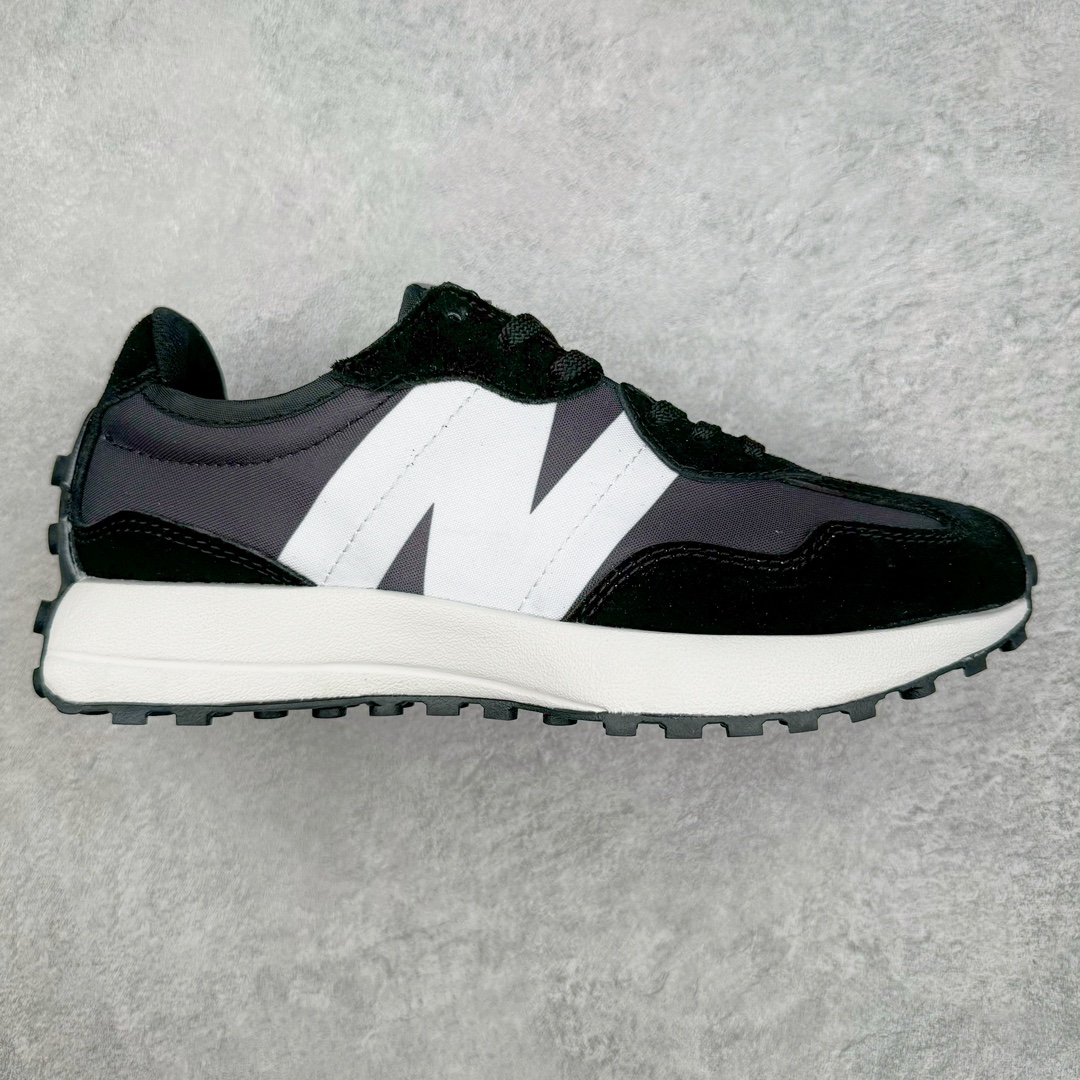 ＃福利特价 New Balance MS327 NB新百伦系列复古休闲运动慢跑鞋 以更纯粹的复古风格设计打造的全新造型 侧身还以解构设计 将 N 字标志以做旧压花样式呈现 样式别具新意 而麂皮、冲孔皮革的塑造 则呈现出高级怀旧气质 也让鞋款在奢华时装风格与运动氛围之间达到了平衡 鞋身采用尼龙及猪巴革麂皮物料拼接构成 中底高弹PU材质及满丁防滑橡胶外底 尺码：36 37 37.5 38 38.5 39.5 40 40.5 41.5 42 42.5 43 44 45-选品中心
