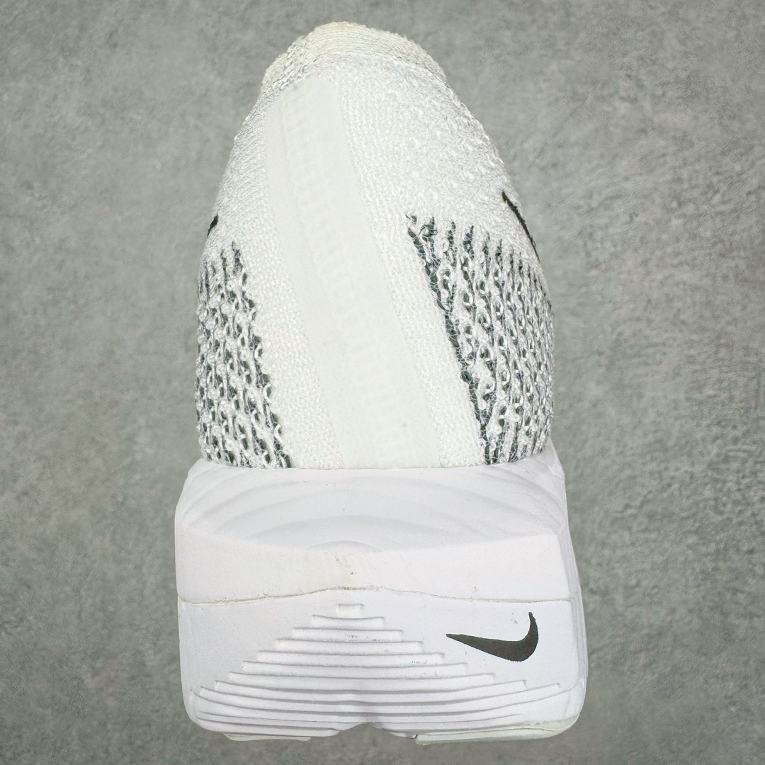 ＃纯原福利‼️
💰150 合作私
NK Zoom VaporFly Next 3% 编织飞线马拉松三代超级休运动跑鞋 泰光zp订单 真碳加持 保留了NK Systeml的突破性产品科技 且在这个基础上搭载了NK Flyknit鞋面 让这双为比赛竞速而打造的战靴更加轻盈、透气突破性的Zoom X泡棉带来NK跑步至今为止最为出色的能量回馈 
Size 详情看库存！
