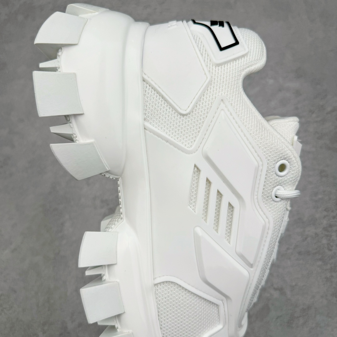 图片[6]-𝐏𝐑𝐀𝐃𝐀 普拉达春夏系列 专柜新款厚底松糕运动鞋系列外形是廓形设计 轮廓类似麦昆 厚底 鞋头饱满 宽版设计 底子是软弹那种 非常非常舒适 又觉得白色既运动 又可以休闲商务 日常便鞋最合适不过了 将艺术家Peterdepotter创作的标语纹样应用到鞋身设计加上了著名三角形徽标格外好看目普拉达 鞋面：布料进口防水降落伞 大底：TPU发泡大底 内里：进口羊皮内里 全新官方一致全套包装 尺码：35 36 37 38 39 40 41 42 43 44 45-选品中心