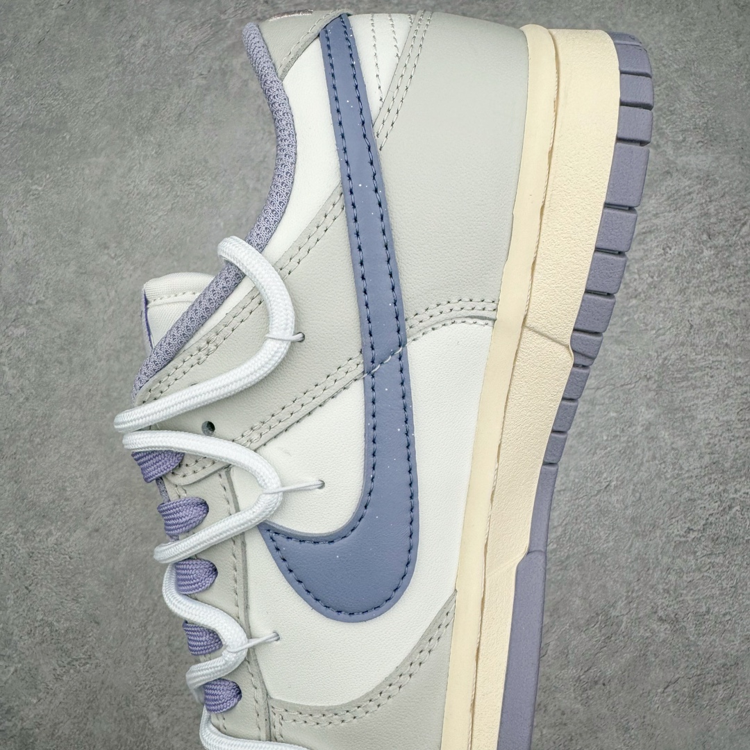 图片[7]-＃YC纯原福利 NK Dunk Low 解构 魅紫韵味 薰衣草白紫 DD1503-500 定制系列天花板 无原鞋不开发 全系列得物原鞋一比一校对开发 配色持续更新中 终端对接 优势输出 全套原厂楦头原纸板数据档案倾力打造 原汁原味莞产 极致还原 圈内最强针车工艺 高端零售指定版 广东原厂配套原盒原标 鞋盒分三个尺码段 原厂冲刀 超高清洁度 全鞋零毛边皮料切割 采用原厂百宏鞋带以及原厂百宏织唛舌标 内标可供原厂几率过验 进口原装条纹中底布 四线拉帮白色点胶 原厂拉帮手法遵循公司 原厂电绣 极致还原 尺码：35.5 36 36.5 37.5 38 38.5 39 40-选品中心