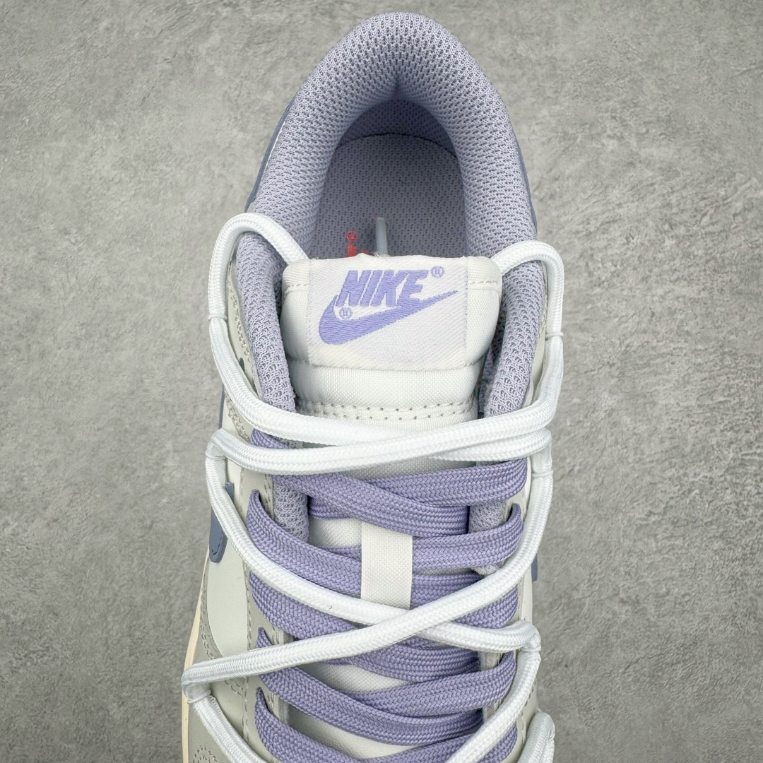图片[5]-＃YC纯原福利 NK Dunk Low 解构 魅紫韵味 薰衣草白紫 DD1503-500 定制系列天花板 无原鞋不开发 全系列得物原鞋一比一校对开发 配色持续更新中 终端对接 优势输出 全套原厂楦头原纸板数据档案倾力打造 原汁原味莞产 极致还原 圈内最强针车工艺 高端零售指定版 广东原厂配套原盒原标 鞋盒分三个尺码段 原厂冲刀 超高清洁度 全鞋零毛边皮料切割 采用原厂百宏鞋带以及原厂百宏织唛舌标 内标可供原厂几率过验 进口原装条纹中底布 四线拉帮白色点胶 原厂拉帮手法遵循公司 原厂电绣 极致还原 尺码：35.5 36 36.5 37.5 38 38.5 39 40-选品中心