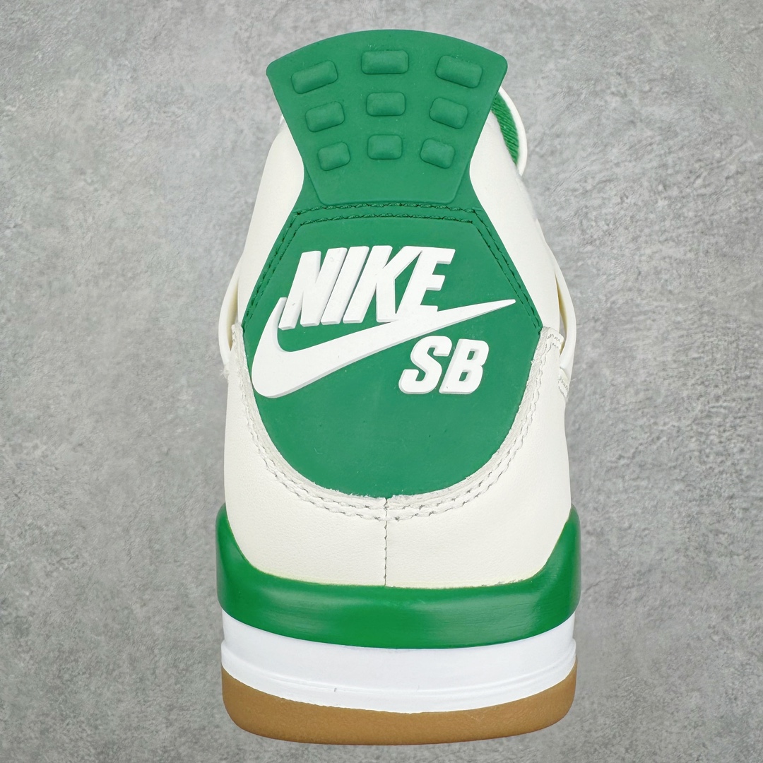 图片[8]-＃GX NK SB x Air Jordan AJ4 联名绿松石 白绿 DR5415-103 全新批次 重点区分市面 唯一正确细节 后跟饰片中心位置有合模线 超弹硅胶材质 内层不织布补强 补强为硅胶提供更强耐久性 避免断裂 圈内最强四代 独家外贸特供尺码含 45.5 49.5 50.5 耗时半年巨作 全套原纸板楦头开发 原厂特供皮料加持 确保原汁原味 完美呈现四代版型 一比一鞋头弧度高度鞋身弧度 数据细节工艺流程均保持原鞋一致 原厂TPU网格鞋带扣 正确内里网布 菱角分明不变形无多余毛边 柔软性质感一致于原鞋 市场唯一原厂鞋扣模具 背面可见隐藏注塑口 原厂织唛标 原厂飞人电绣工艺 尾指中部跳三针 独家绑鞋带手法 印刷中底布 四线拉帮 米色美纹纸贴合固定 进口港宝加持 后跟自然饱满 全鞋荧光划线卡点 追求极致完美 每一双都是工艺品 多重QC质检 超越公司货的品控标准 实实在在的免检产品 尺码：40 40.5 41 42 42.5 43 44 44.5 45 45.5 46 47.5 48.5 49.5 50.5-选品中心