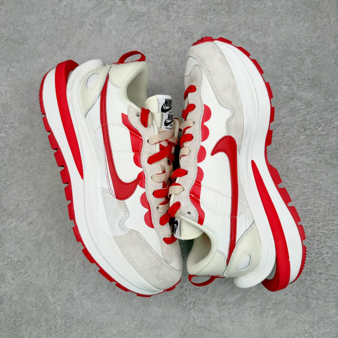 Sacai x NK VaporWaffle 3.0 DD1875-110