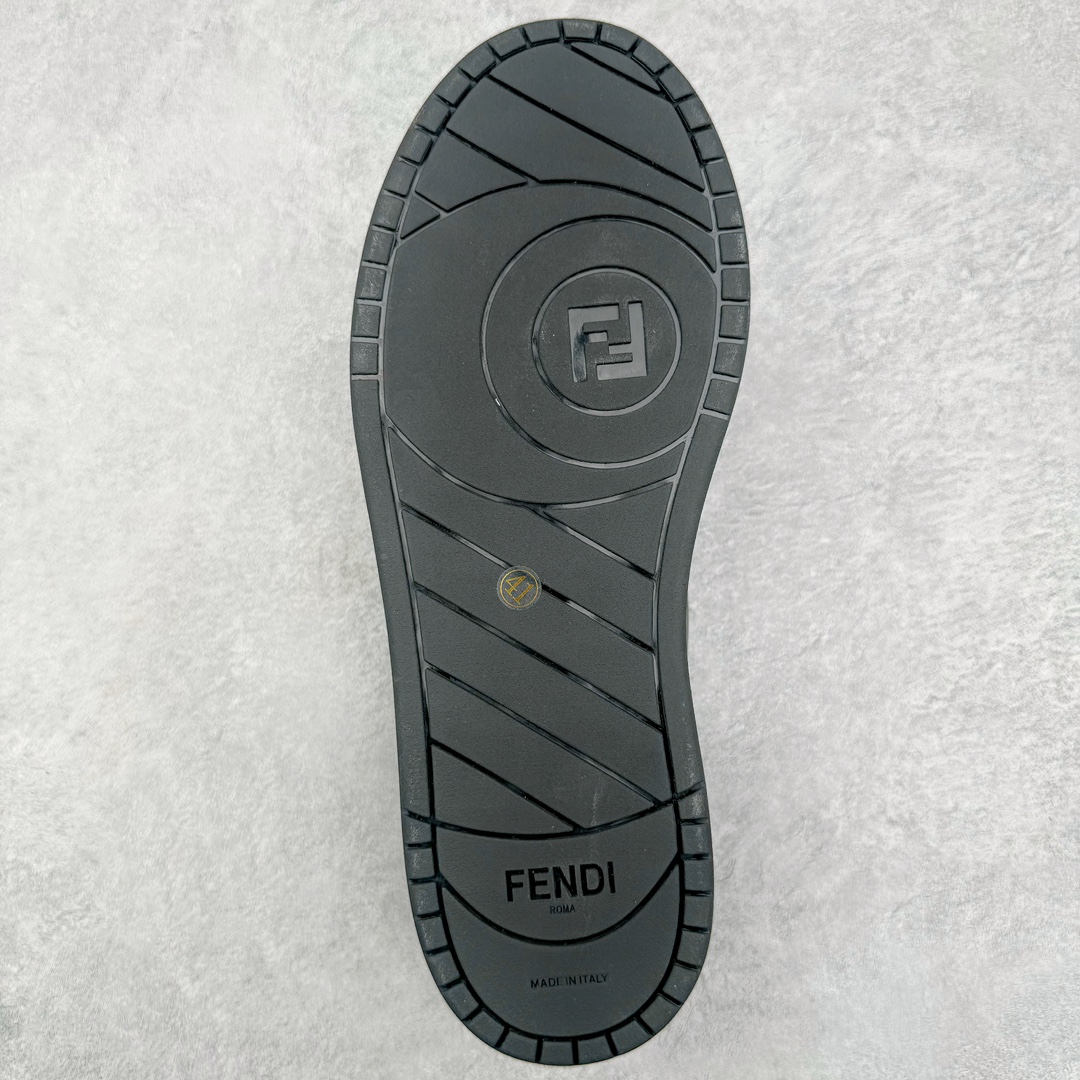 图片[9]-＃S版纯原 FENDI 芬迪 Match sneaters低帮运动鞋 独家定制 全身20几个细节点全部做到一致还原 吊打市面所有版本 独家原装套装配件官方同源 渠道原装订单 全套专柜包装物及配件#鞋底嵌入核心防伪芯片感应装置 FENDI芬迪match最新爆款情侣款运动鞋板鞋原版购入 高工艺无缝细空胶技术 贴楦误差0.05mm,鞋底采用固特异内外锁死工艺 最大限度弯折永不开胶 原鞋一致效果环保无味 鞋面采用麂皮和皮革拼接组合 logo内里采用毛巾绒里 上脚超级柔软 轻便 舒适搭配卫衣 尺码：35 36 37 38 39 40 41 42 43 44 45-选品中心