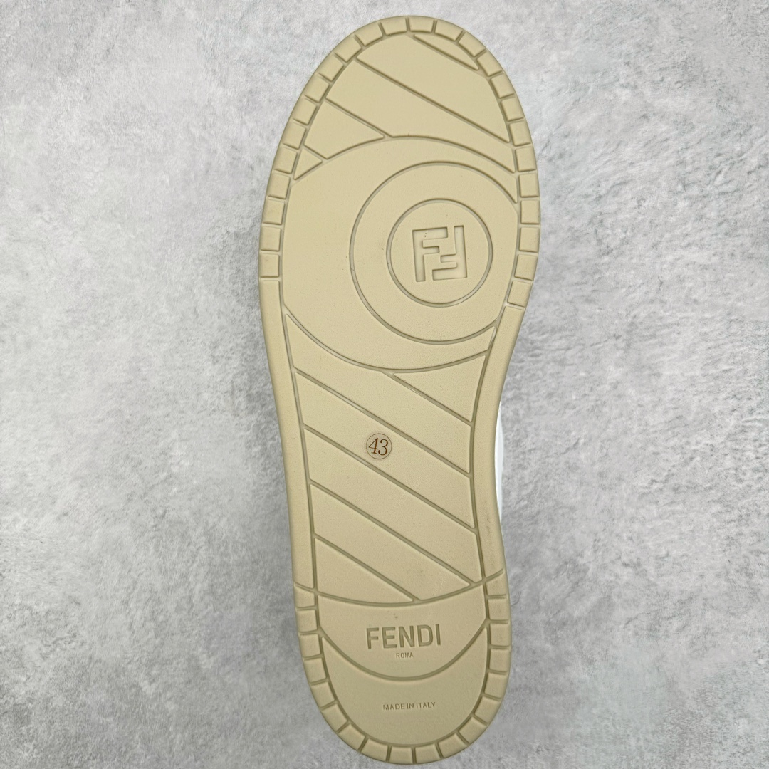 图片[9]-＃S版纯原 FENDI 芬迪 Match sneaters低帮运动鞋 独家定制 全身20几个细节点全部做到一致还原 吊打市面所有版本 独家原装套装配件官方同源 渠道原装订单 全套专柜包装物及配件#鞋底嵌入核心防伪芯片感应装置 FENDI芬迪match最新爆款情侣款运动鞋板鞋原版购入 高工艺无缝细空胶技术 贴楦误差0.05mm,鞋底采用固特异内外锁死工艺 最大限度弯折永不开胶 原鞋一致效果环保无味 鞋面采用麂皮和皮革拼接组合 logo内里采用毛巾绒里 上脚超级柔软 轻便 舒适搭配卫衣 尺码：35 36 37 38 39 40 41 42 43 44 45-选品中心