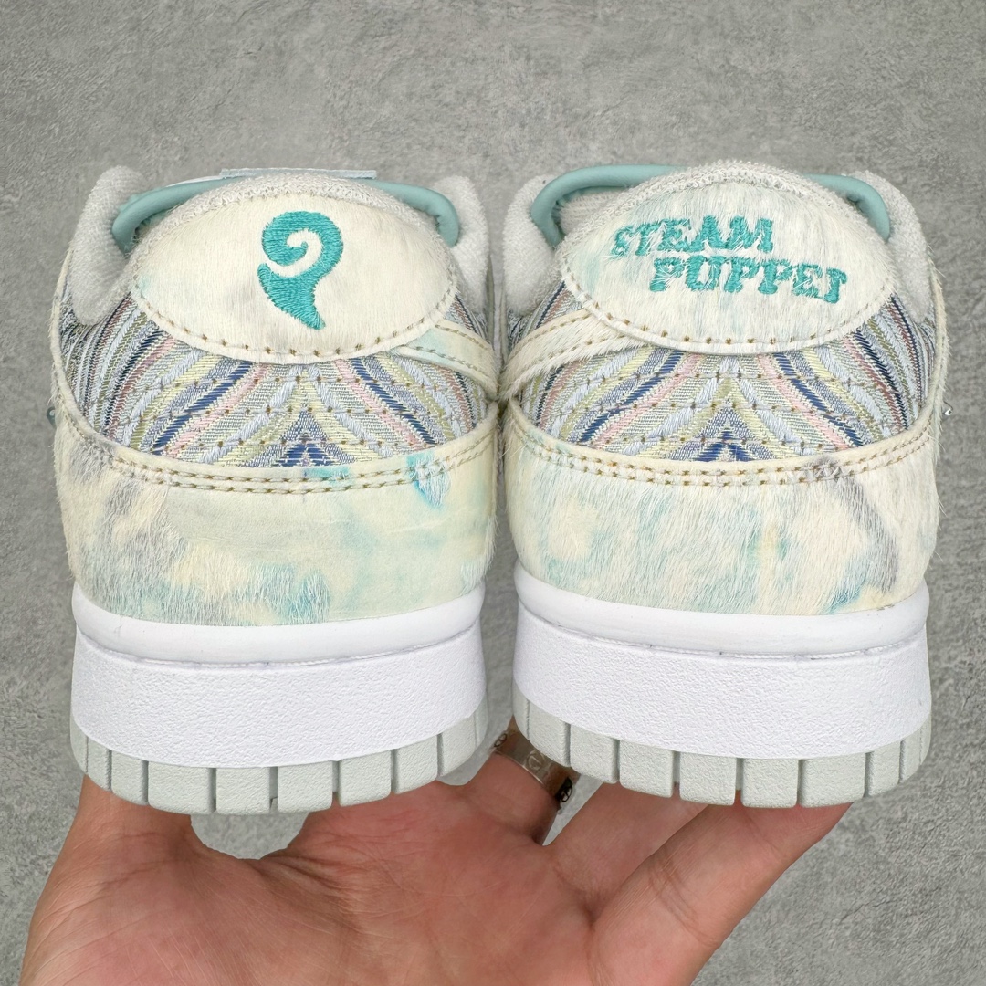 图片[8]-＃YC纯原福利 NK Dunk Low 蒸汽木偶 CNY龙年限定 龙海龙宫三太子 白青 DV0831-101 工艺手法钢印水钩刺绣缝纫 除鞋底外全鞋改造材质仿马毛 皮革 丝绸 口碑大厂出品 品控大底版型不断改良更新品质稳定 全套原纸板楦头开发 确保原汁原味 完美呈现DUNK版型 原厂玻璃冲刀 超高清洁度 全鞋零毛边皮料切割 通过独特多巴胺配色渐变设计、解构麻绳鞋带等细节 让嘻哈元素和潮流元素相结合 尽显帅气本质 设计上尽显特色 百搭耐看 表现出特有的潮流感 整鞋风格鲜明 极具美学 穿出门更是回头率满满 尺码：36 36.5 37.5 38 38.5 39 40 40.5 41 42 42.5 43 44-选品中心